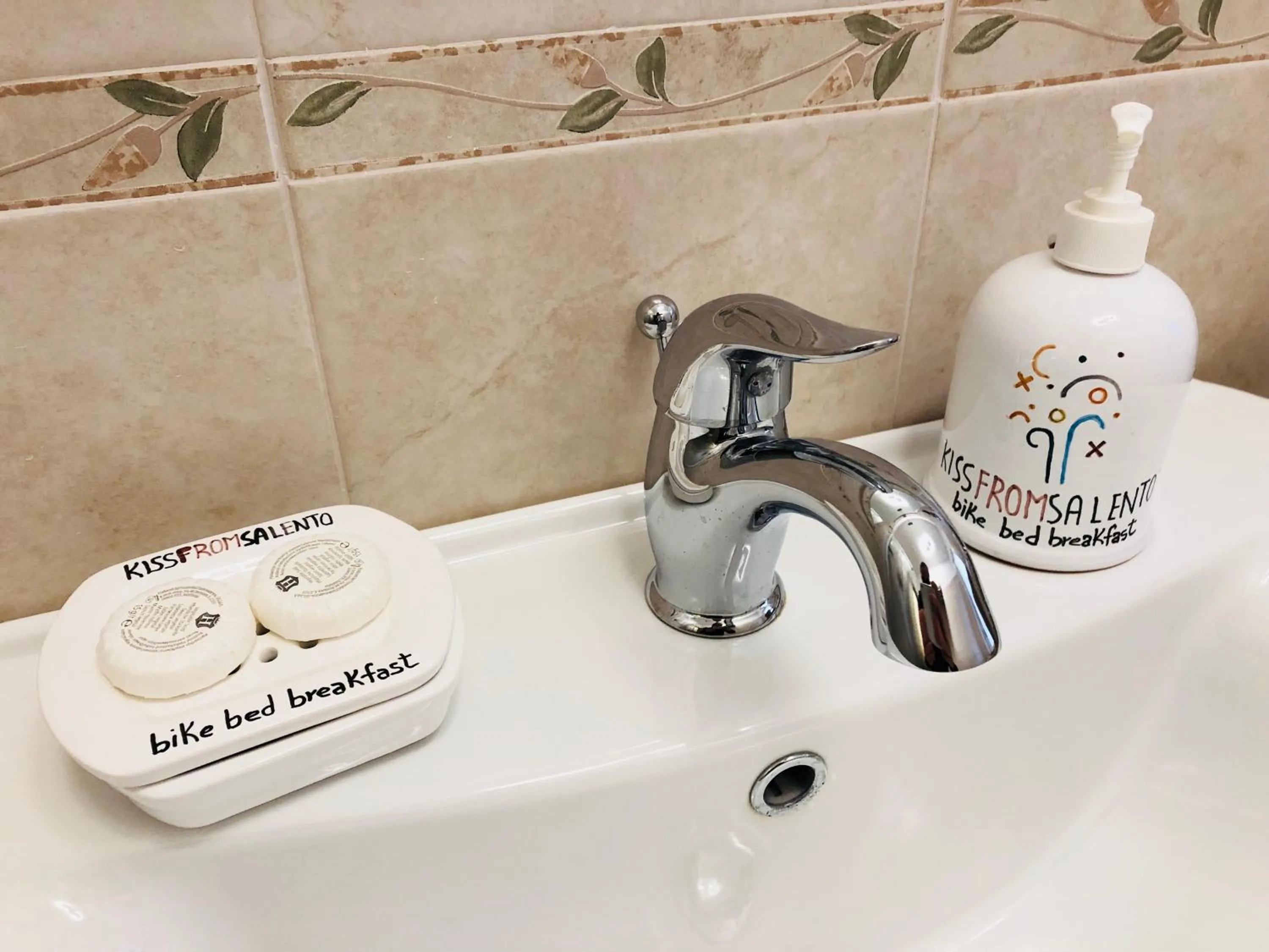 Bathroom in KissfromSalento B&B+Bike