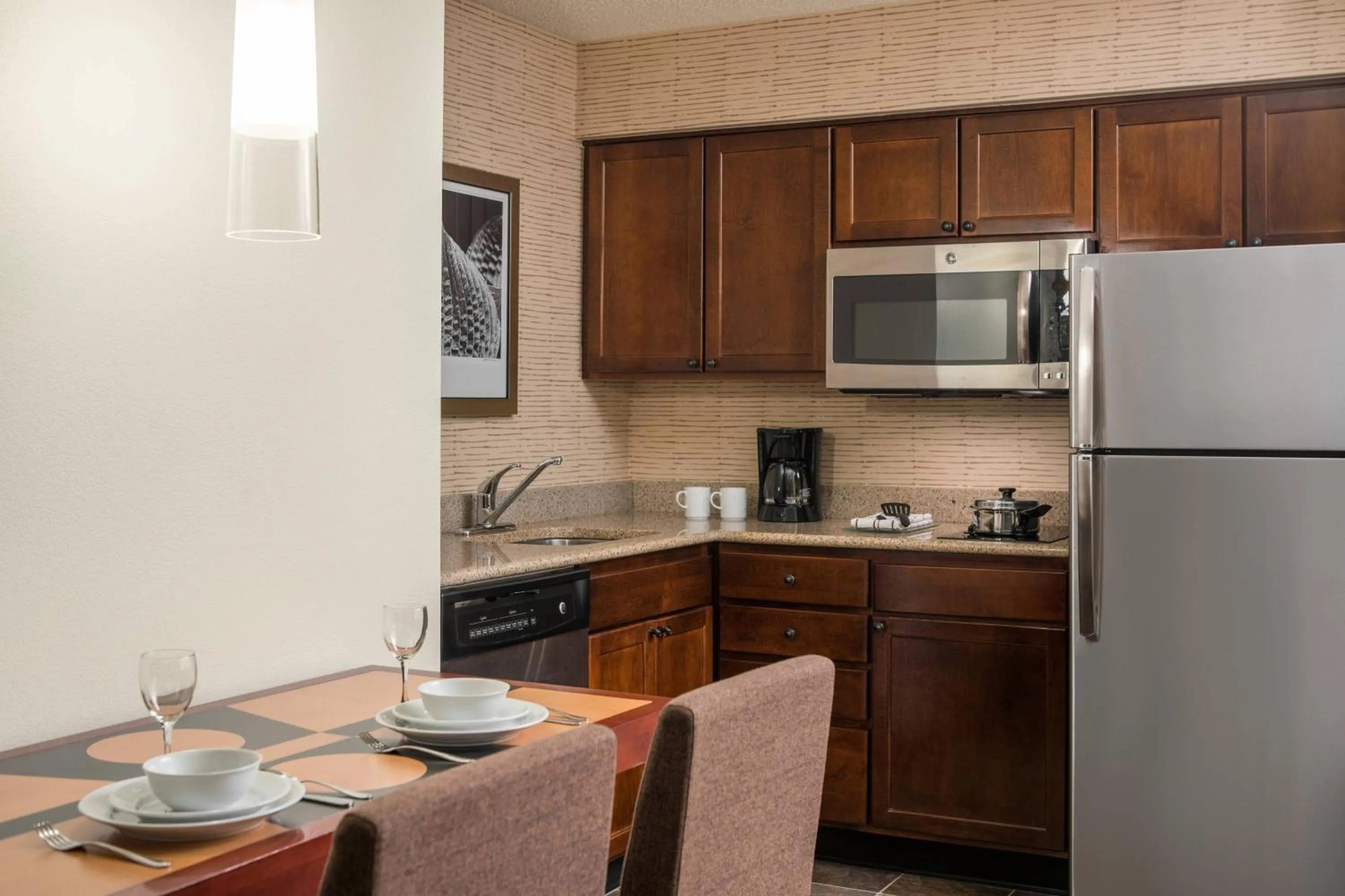 Kitchen or kitchenette in Residence Inn by Marriott Cypress Los Alamitos