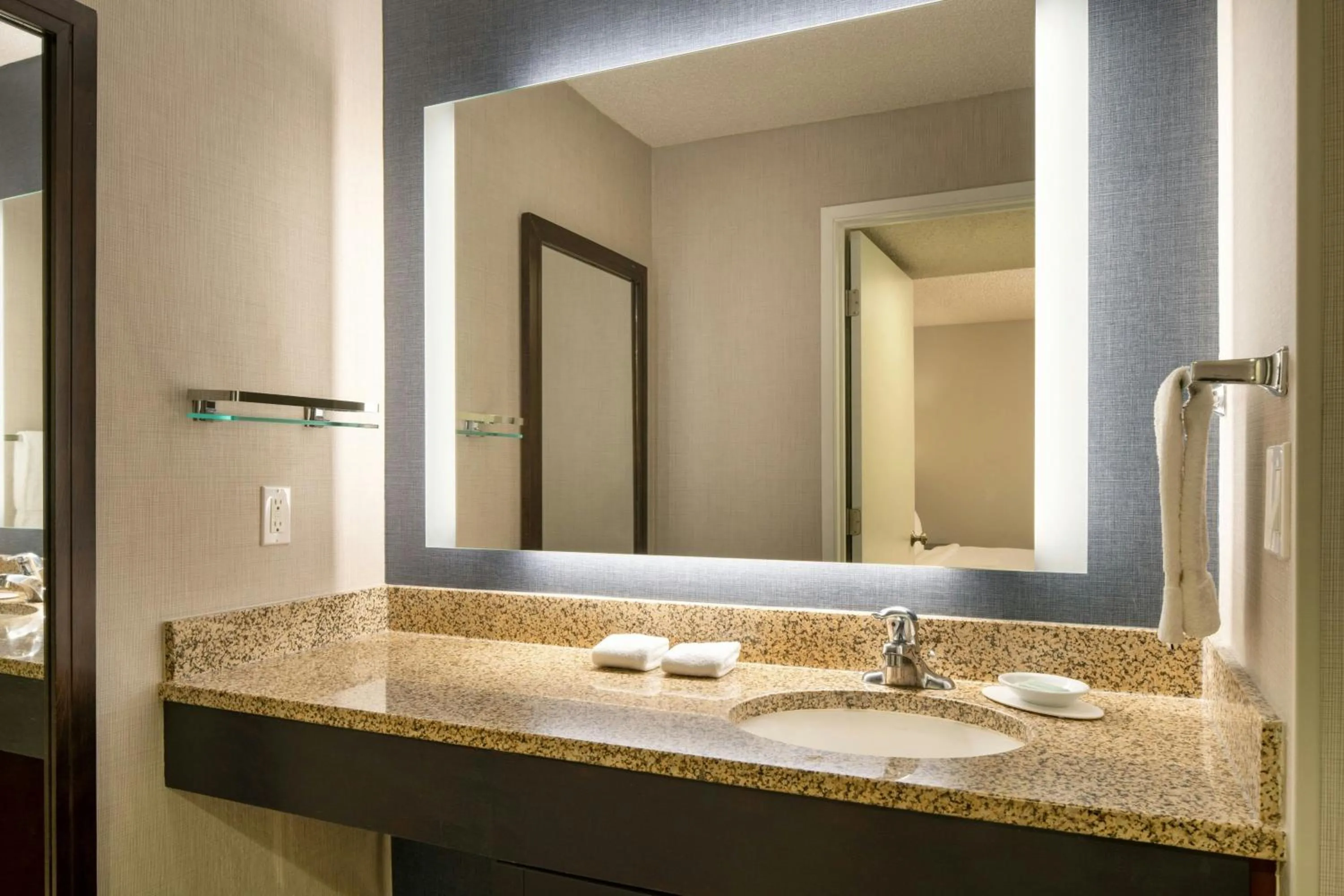 Bathroom in Residence Inn Anaheim Placentia/Fullerton