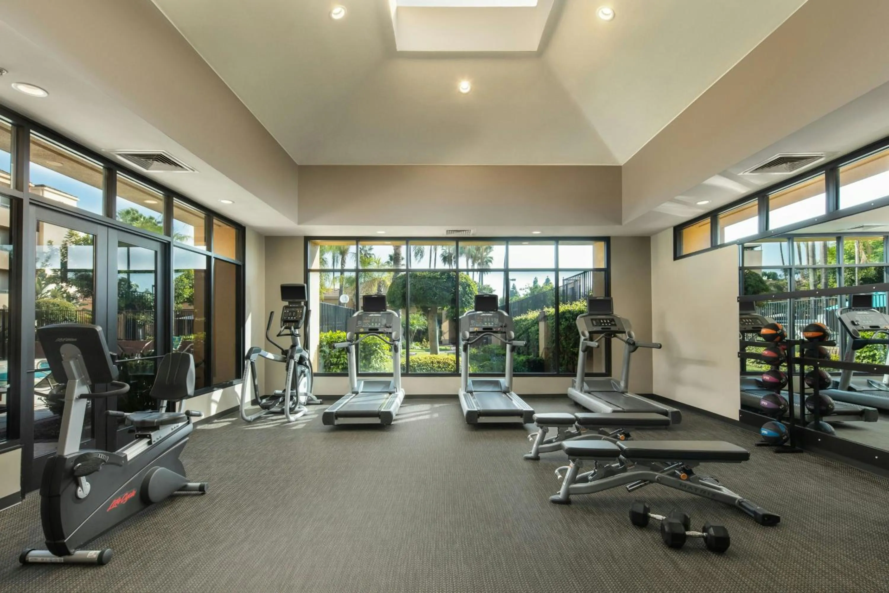 Fitness centre/facilities in Courtyard Costa Mesa South Coast Metro