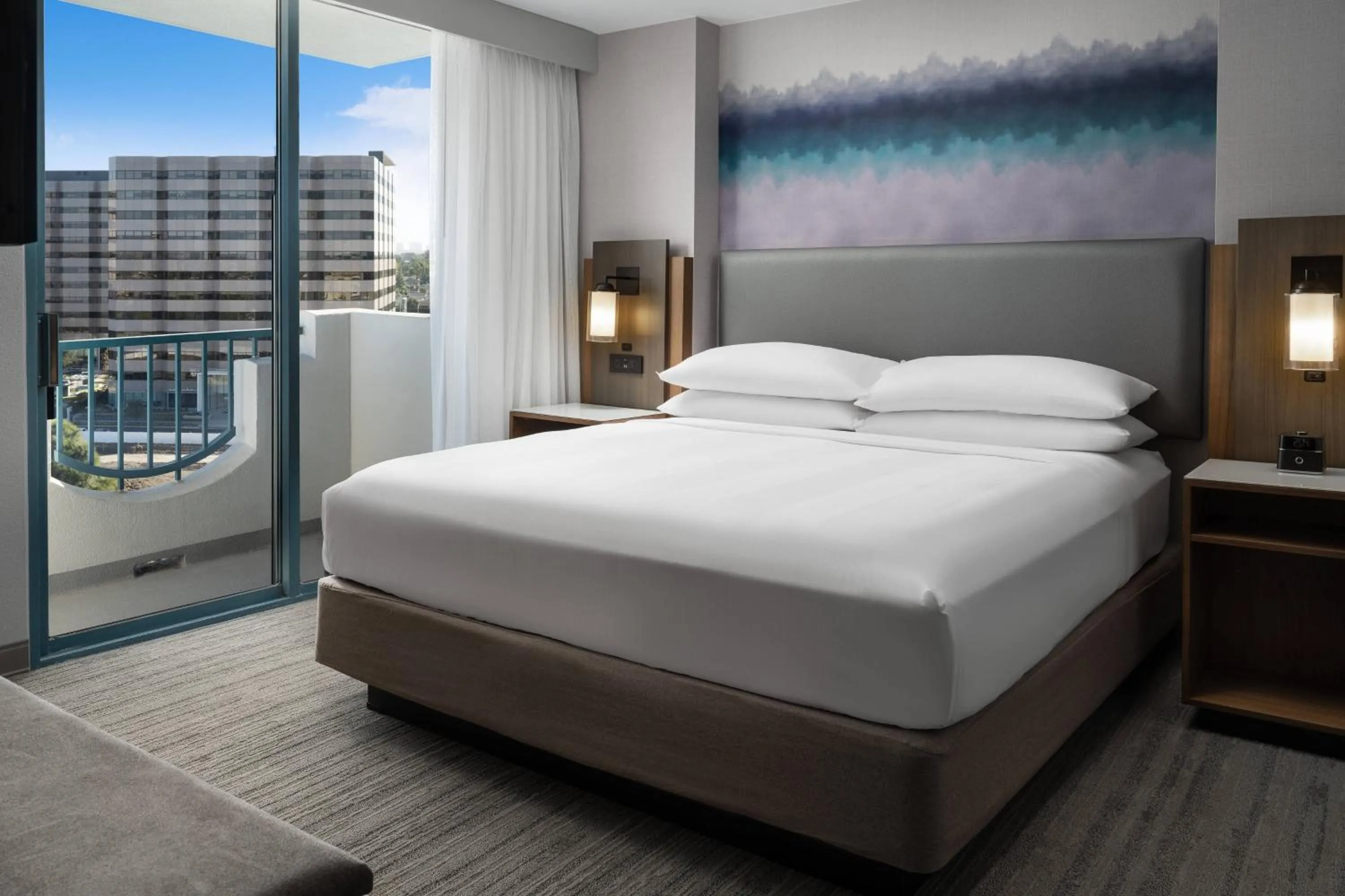 Bedroom, Bed in Costa Mesa Marriott