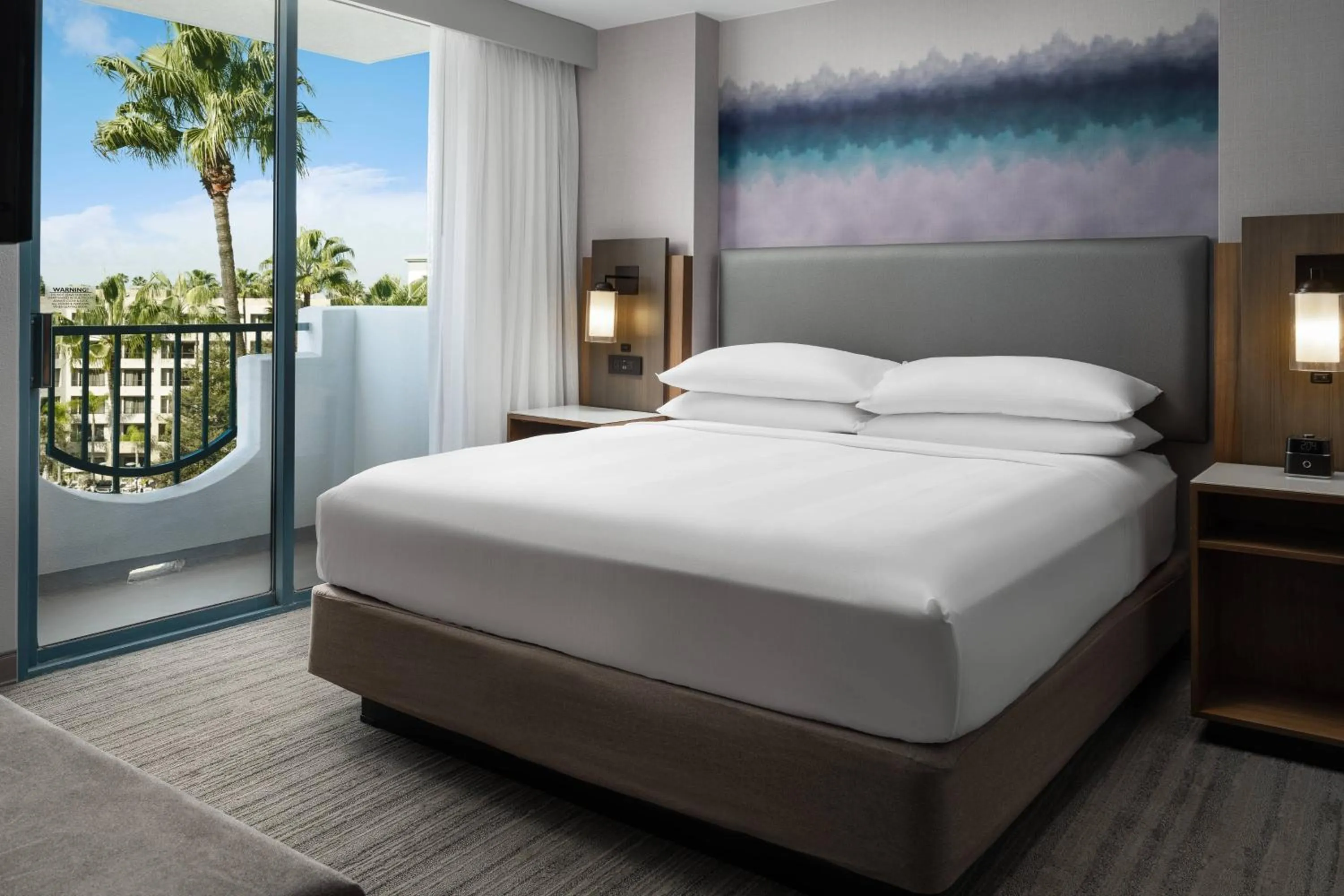 Bedroom, Bed in Costa Mesa Marriott