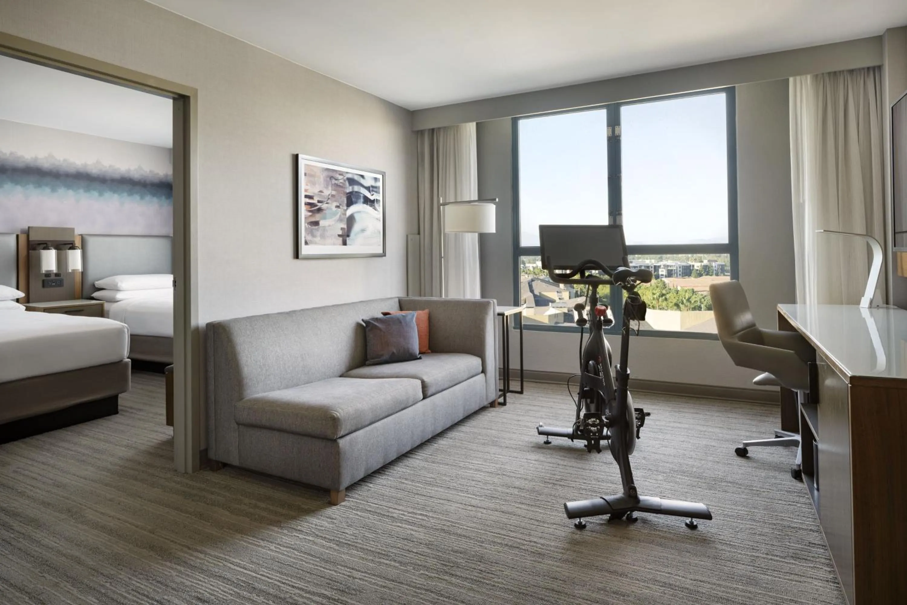 Living room in Costa Mesa Marriott