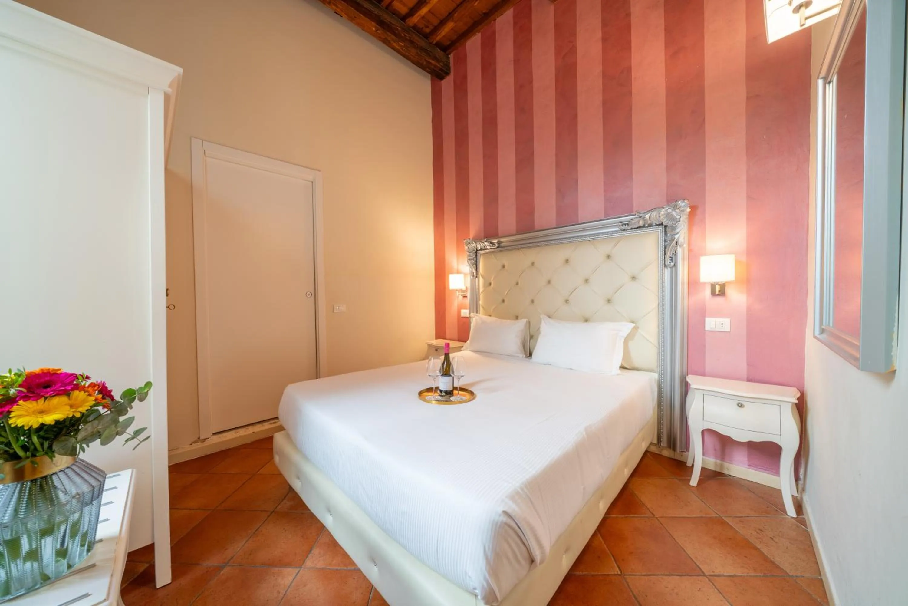 Bedroom, Bed in Residenza Conte di Cavour & Rooftop - dBe Hotels