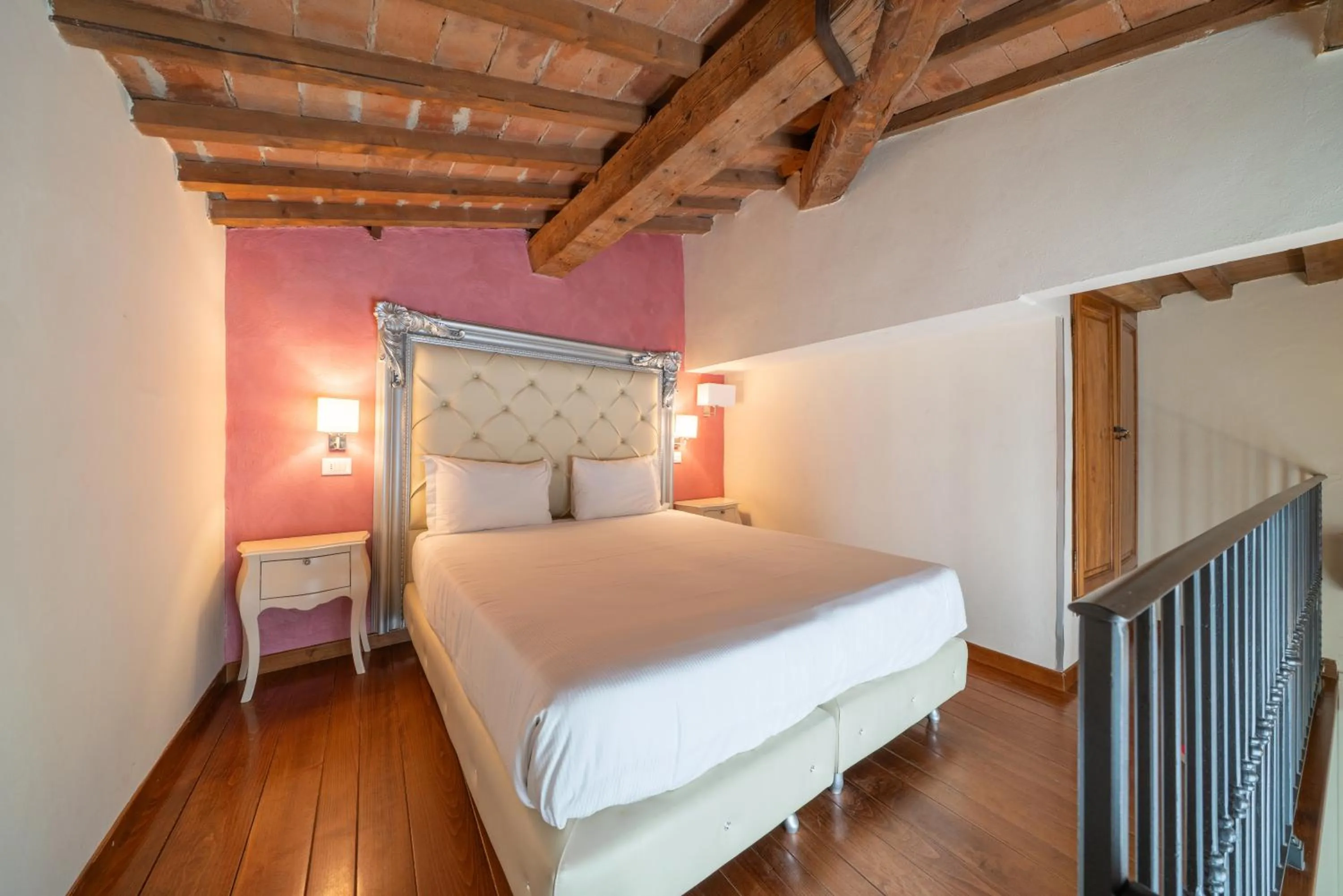 Bedroom, Bed in Residenza Conte di Cavour & Rooftop - dBe Hotels