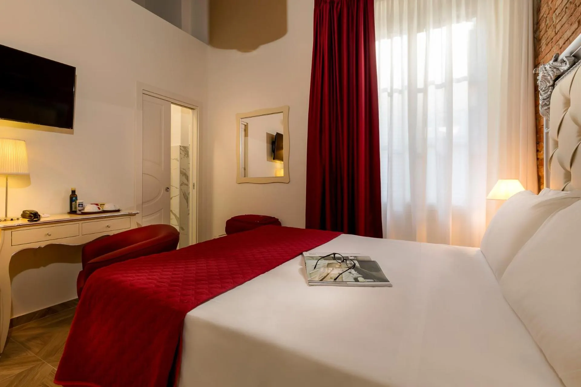 Bed in Residenza Conte di Cavour & Rooftop - dBe Hotels
