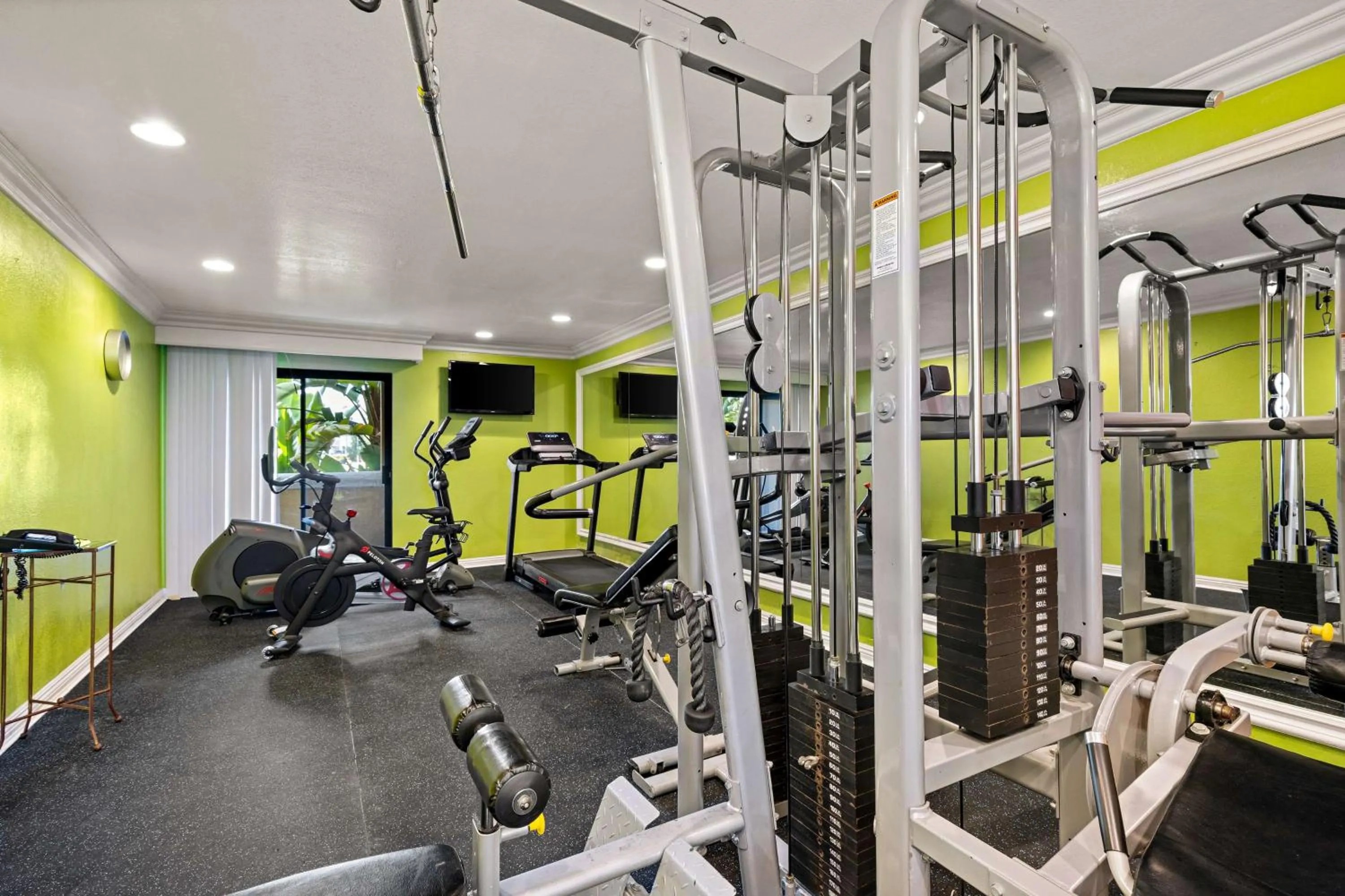 Fitness centre/facilities in Best Western Moreno Hotel & Suites