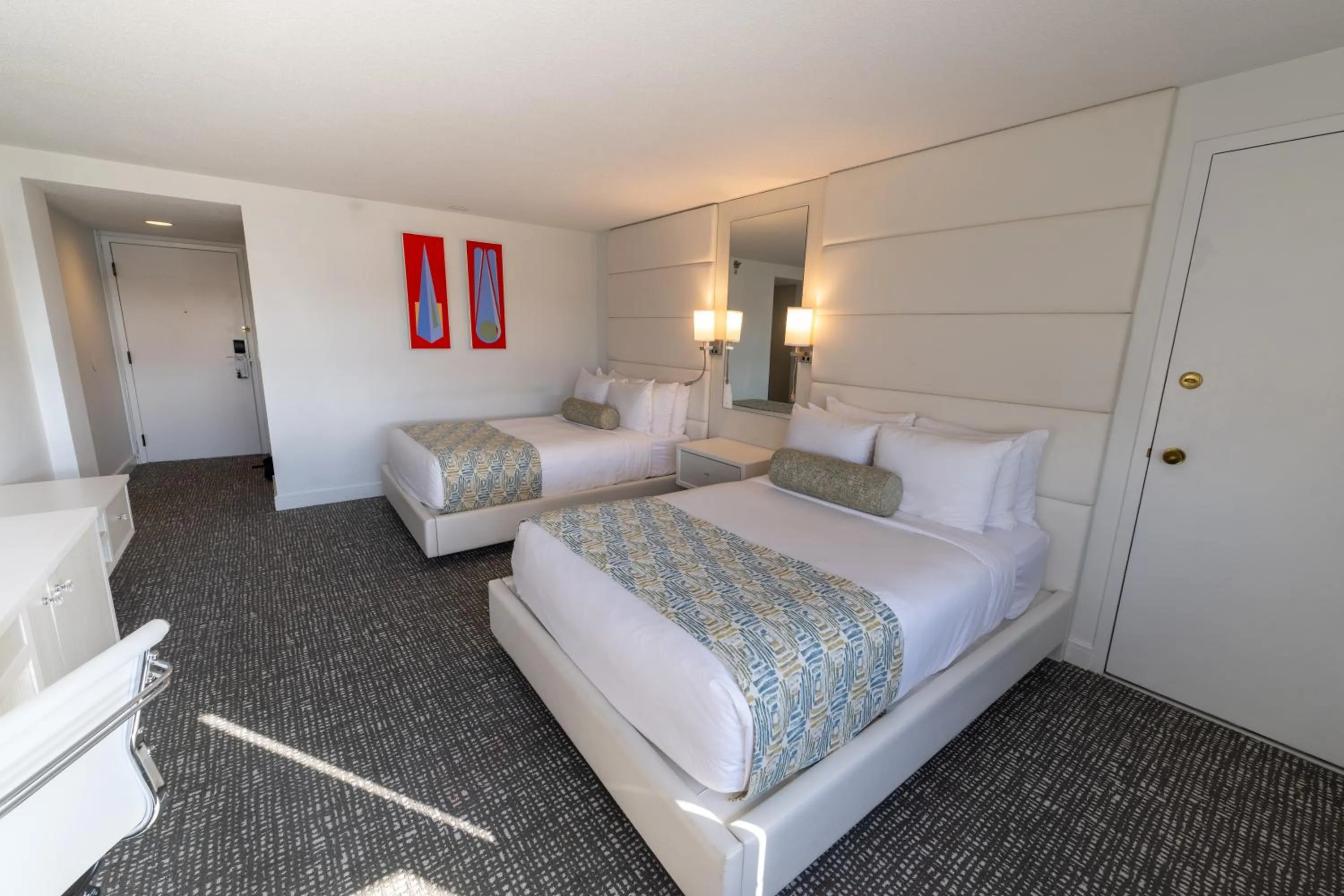 Photo of the whole room, Bed in Oyster Point Hotel