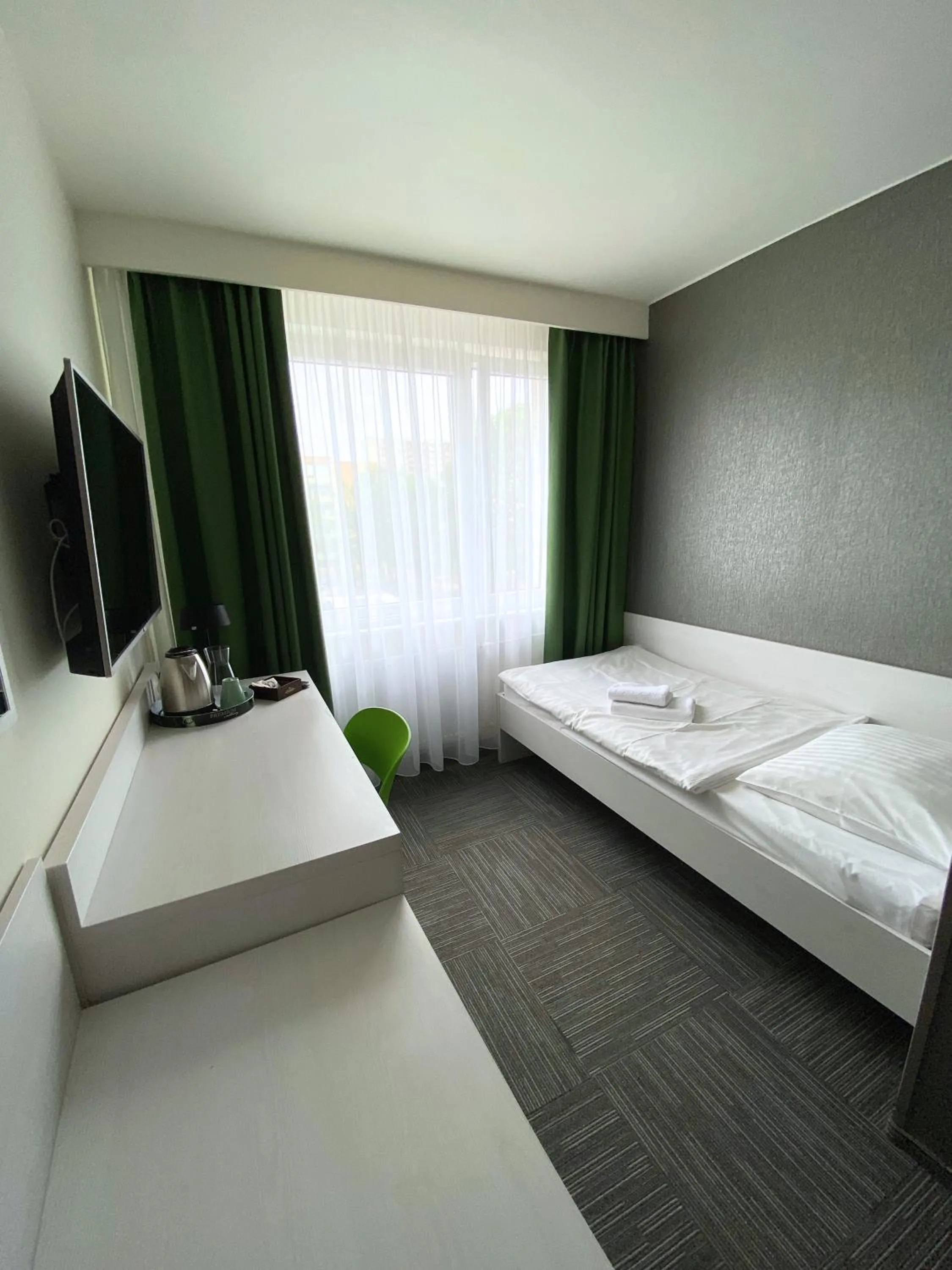 Restaurant/places to eat, Bed in Jantar Resort