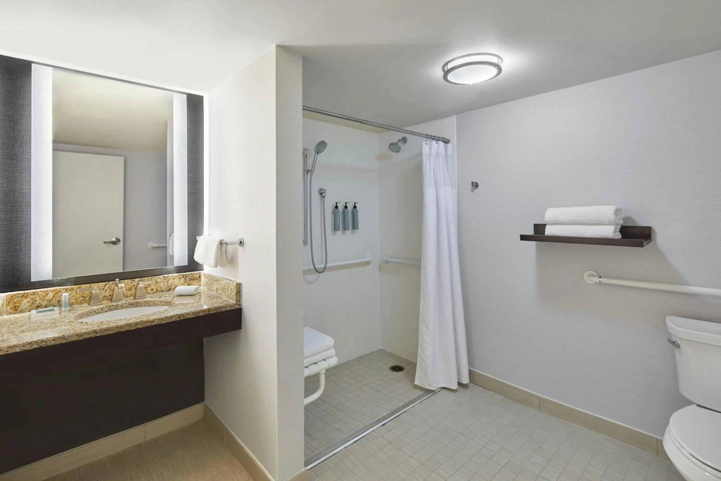 Bathroom in Courtyard by Marriott Lebanon