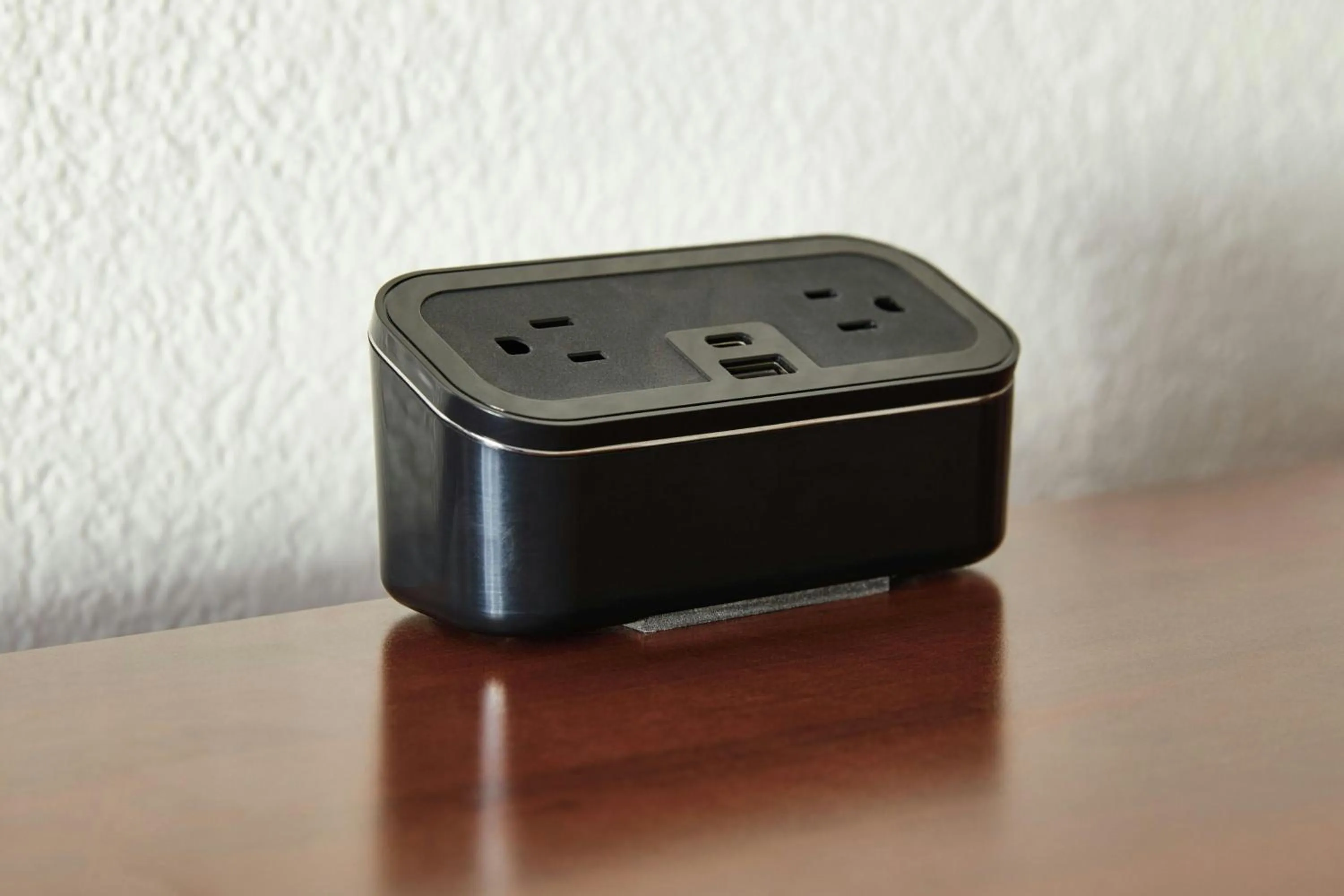 Photo of the whole room in Courtyard St. Louis Westport Plaza