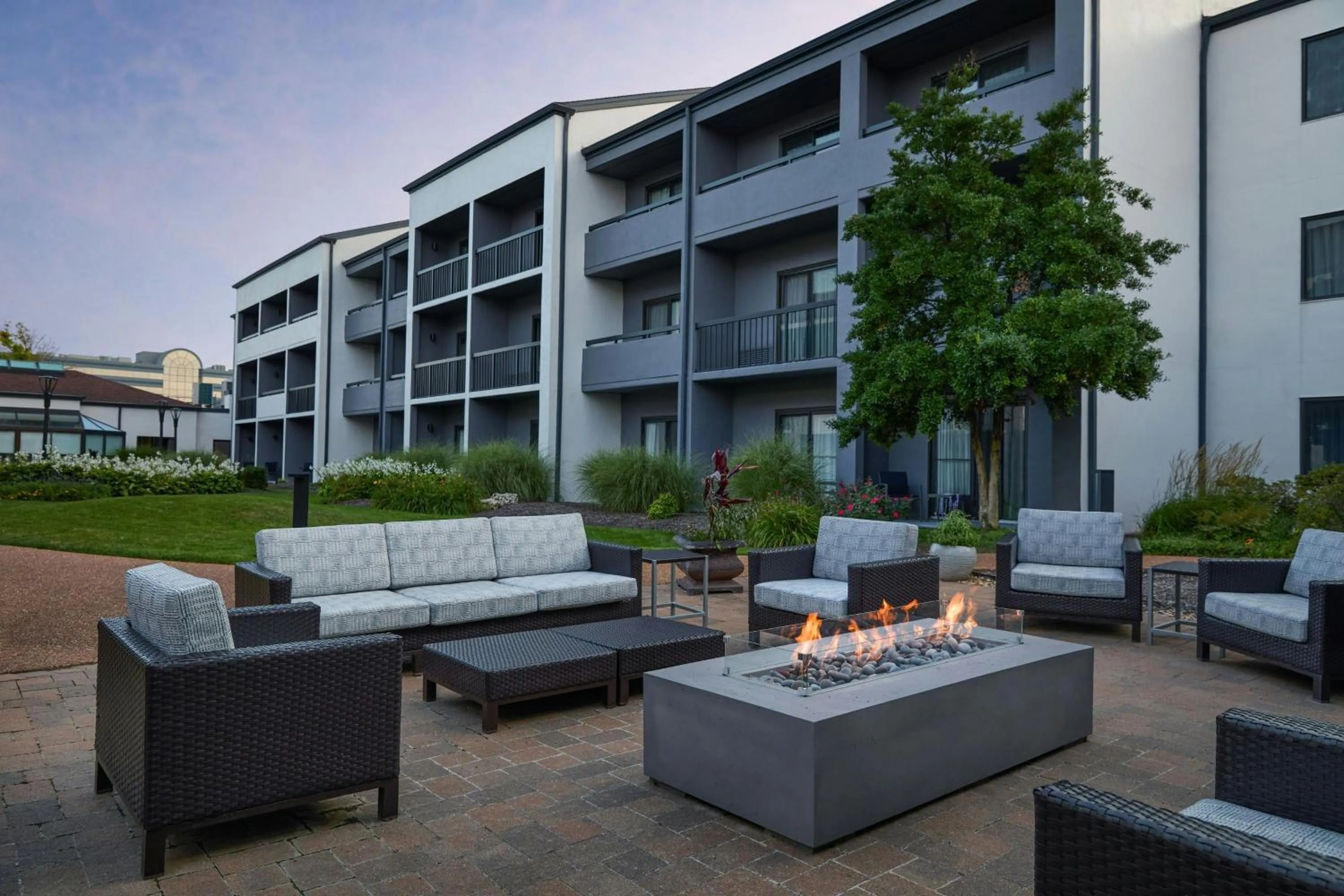 Other in Courtyard St. Louis Westport Plaza