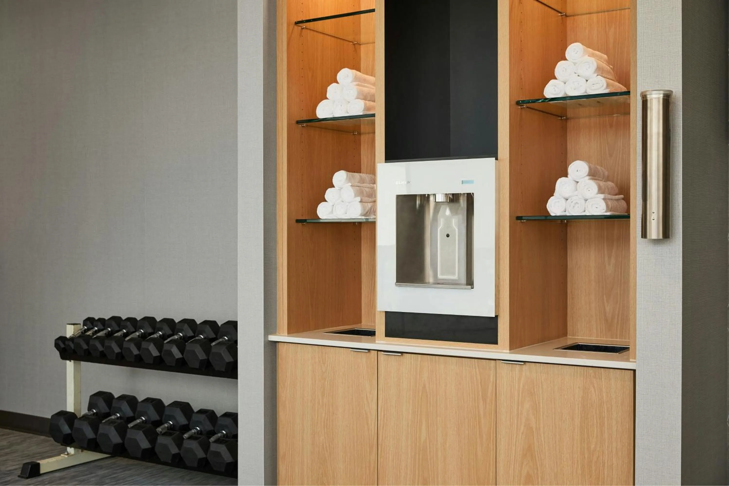 Fitness centre/facilities in Courtyard St. Louis Westport Plaza