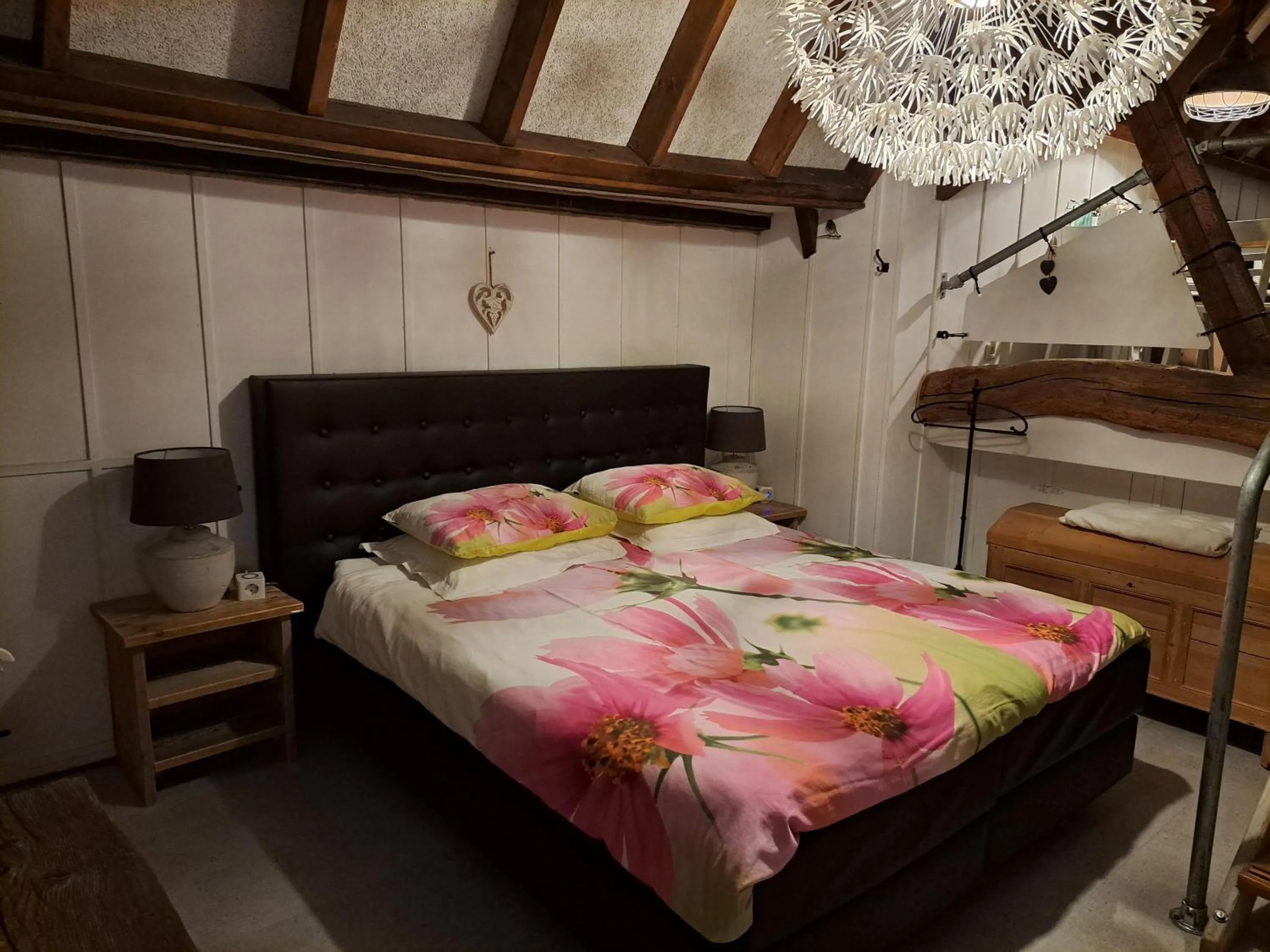 Bedroom, Bed in B & B De Pimpelmees