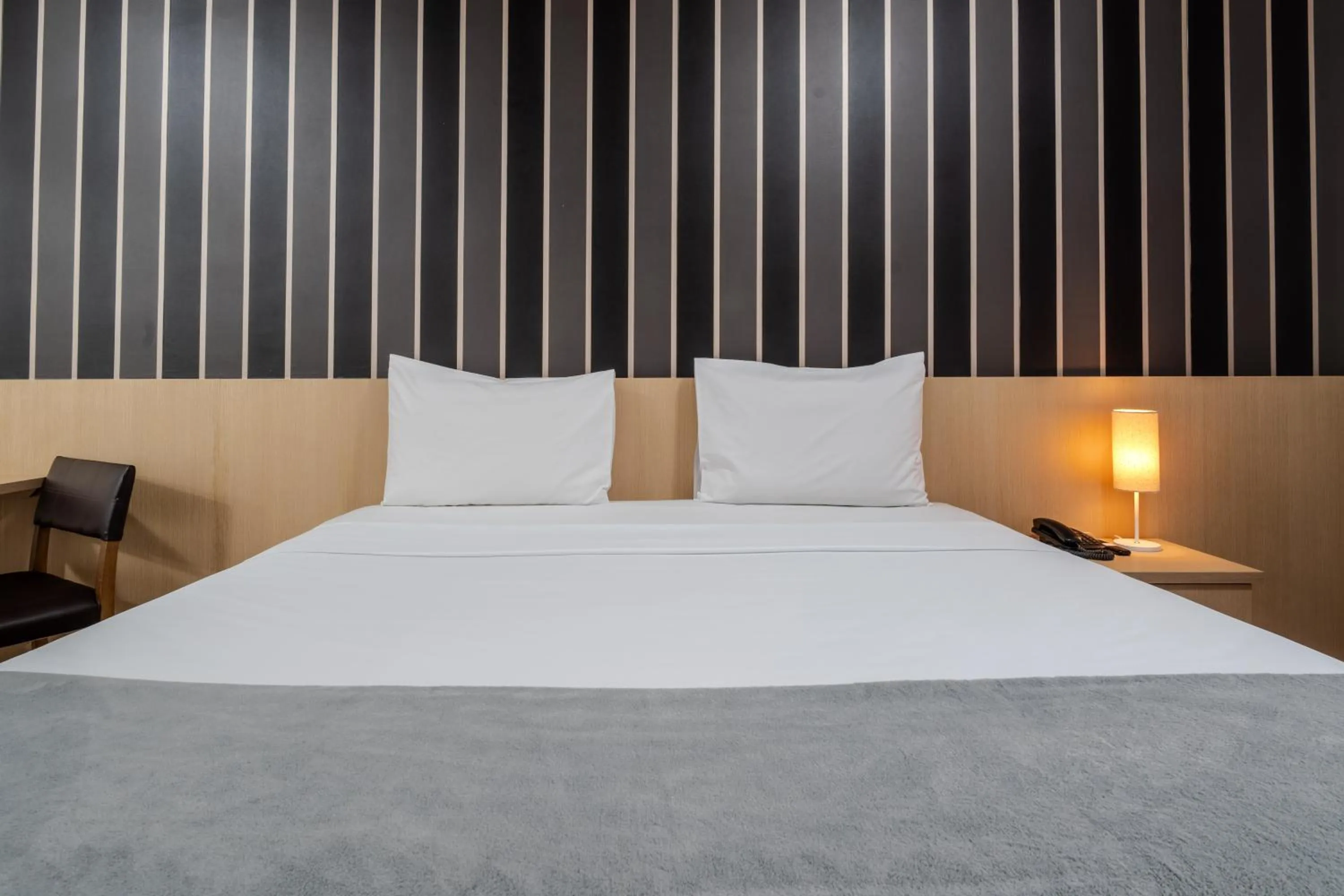 Bedroom, Bed in 155 Hotel