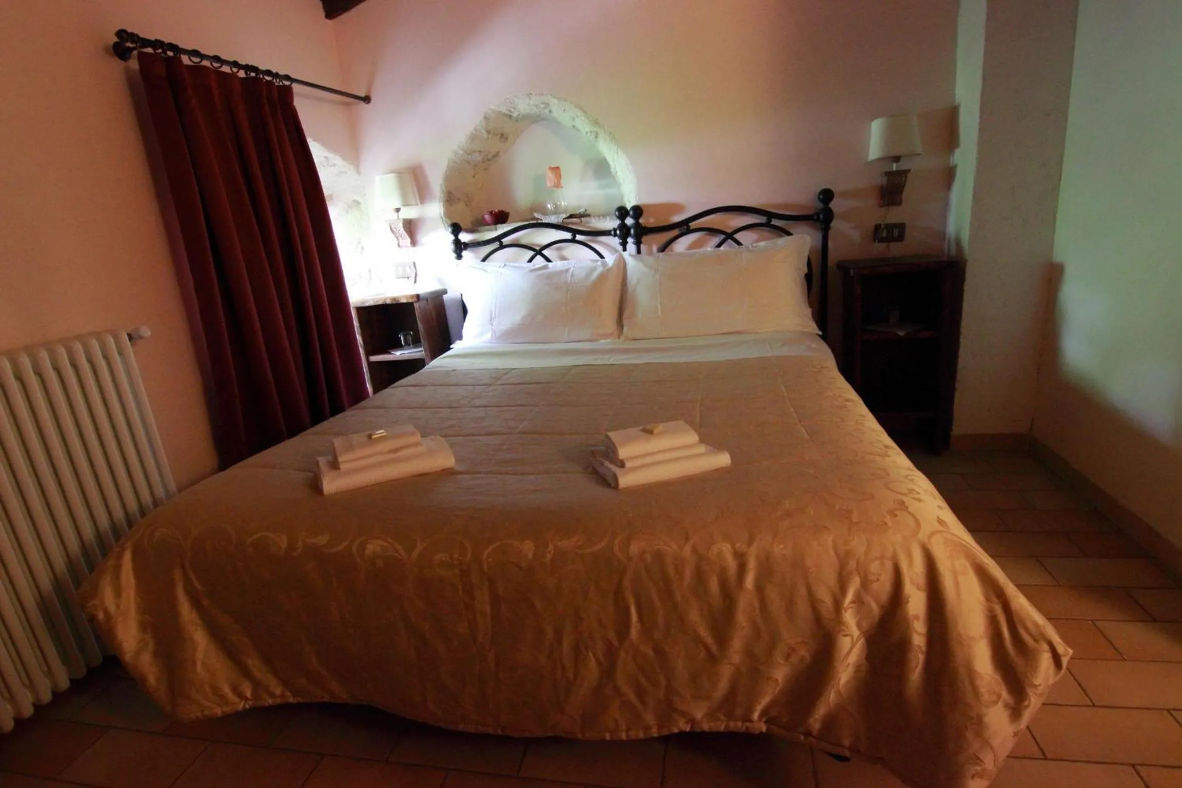 Decorative detail, Bed in Residenza La Torre