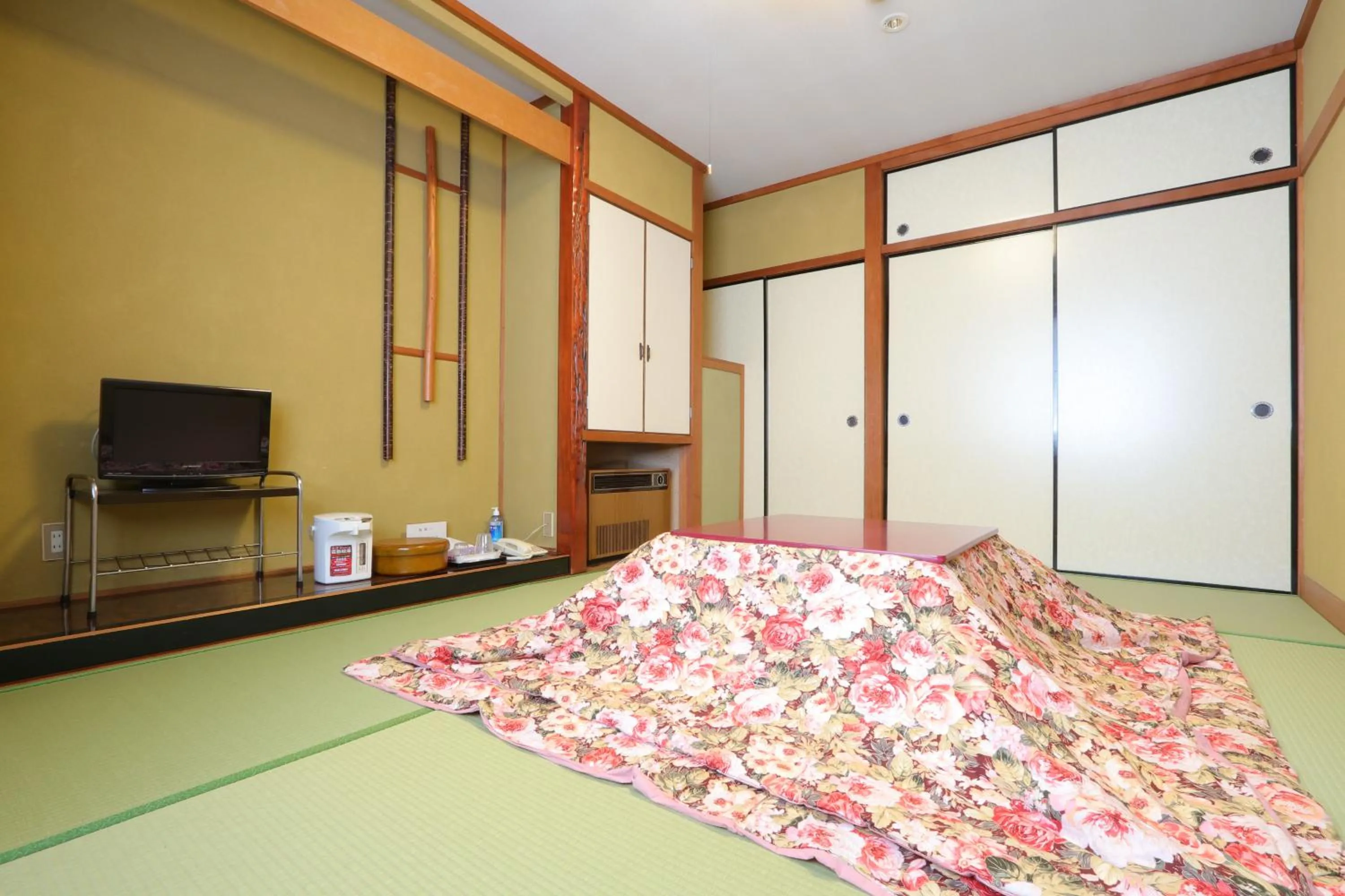Photo of the whole room, Bed in Ryokan Nakaya