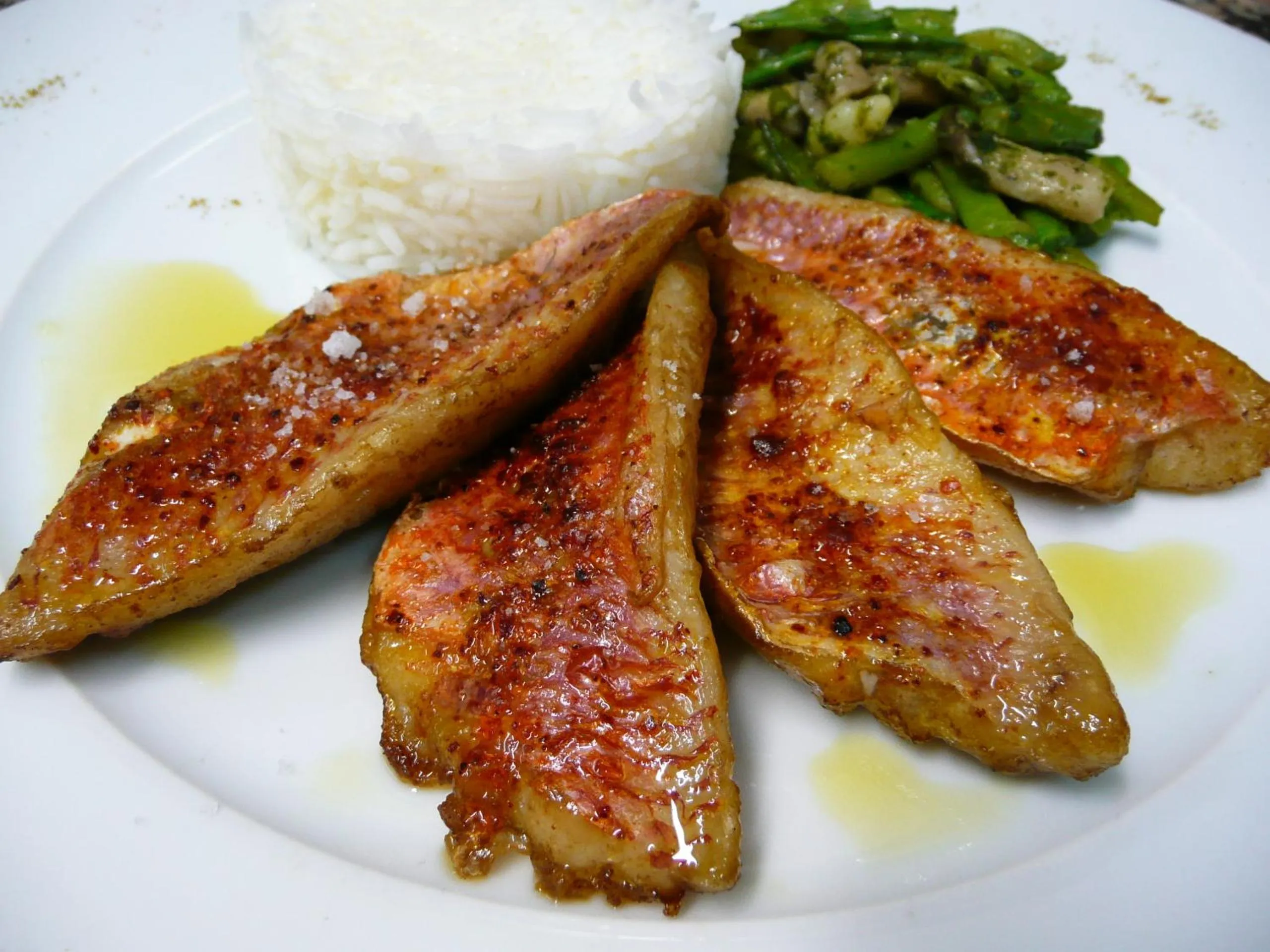 Restaurant/places to eat in Logis Hôtel - Les Pasteliers