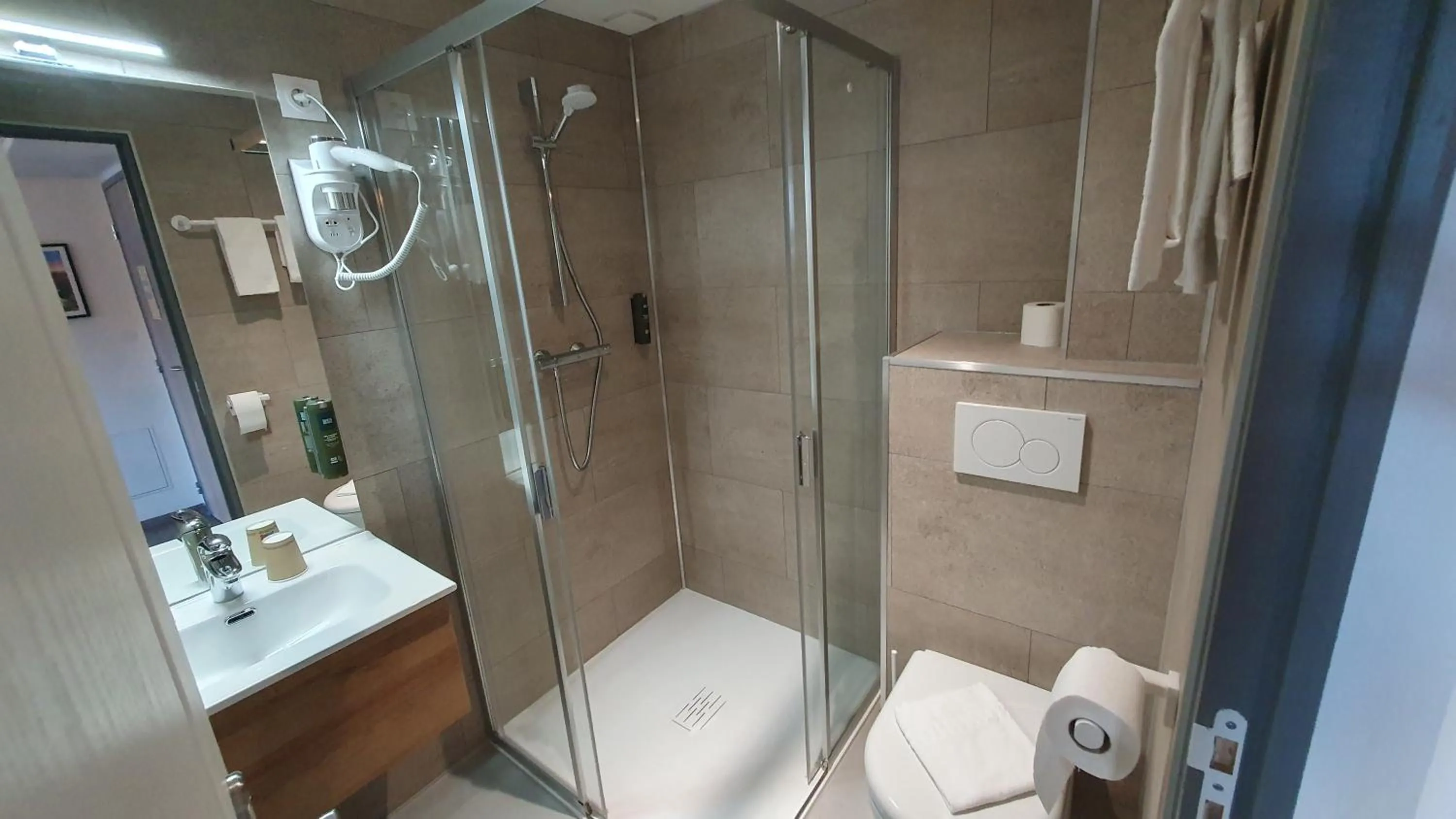 Logis Hôtel - Les Pasteliers