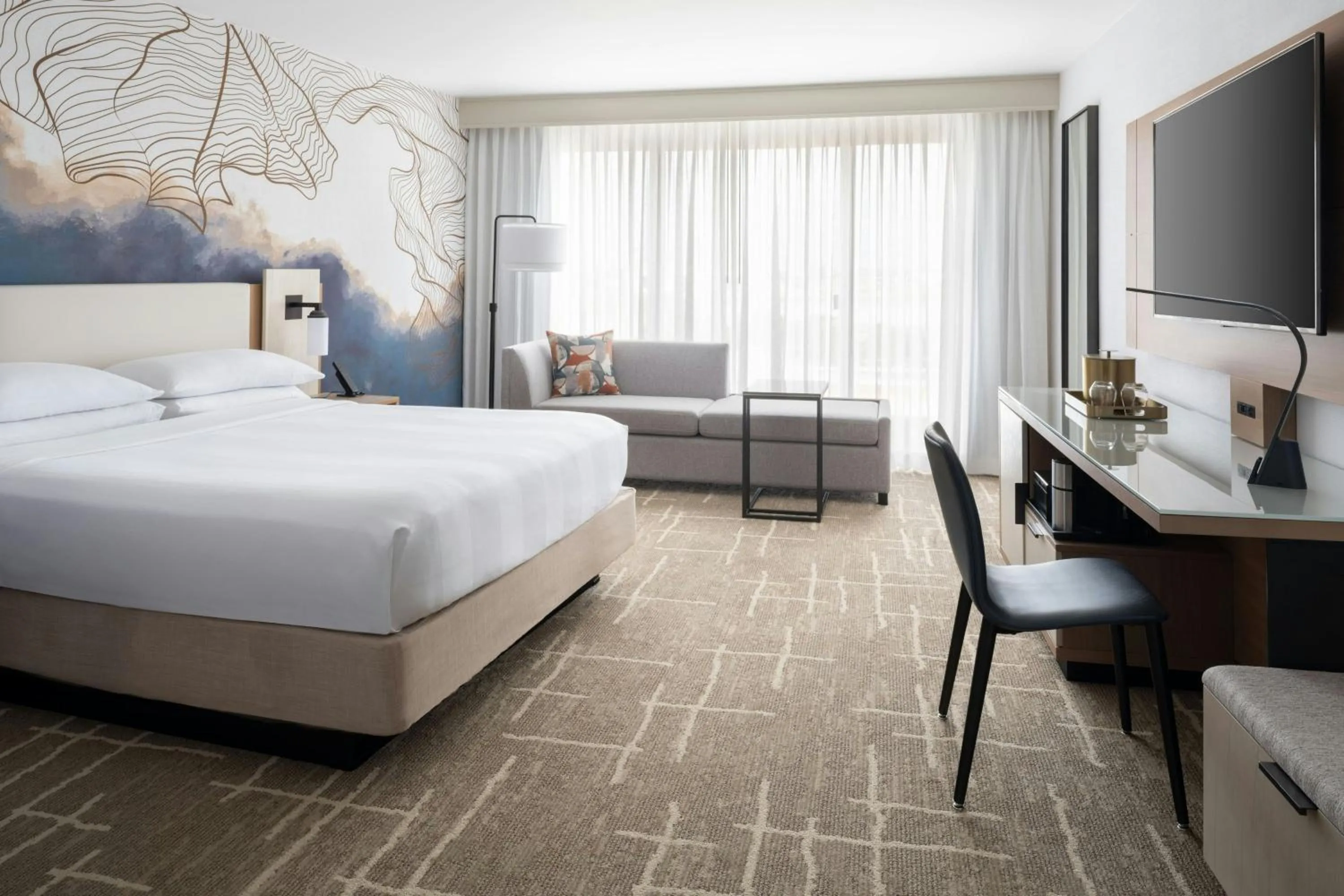 Photo of the whole room, Bed in Tampa Airport Marriott