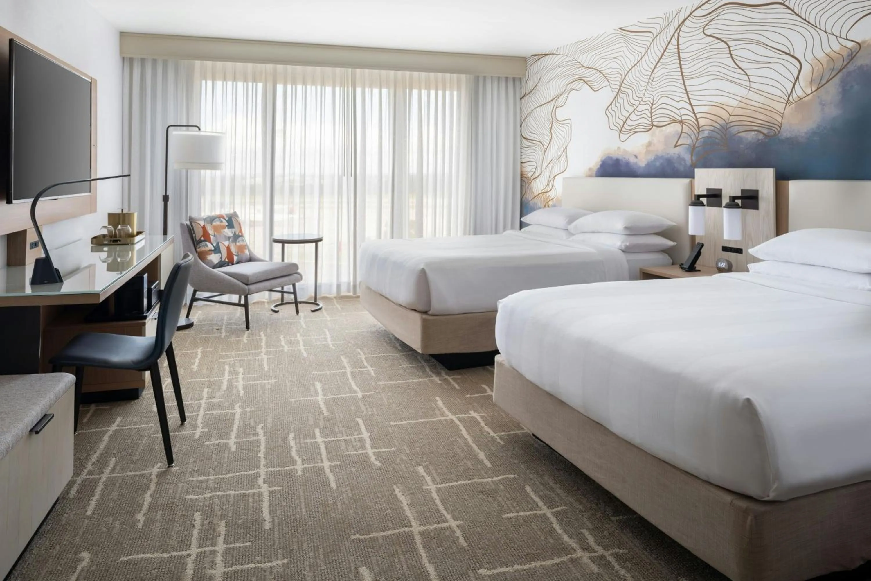 Photo of the whole room, Bed in Tampa Airport Marriott