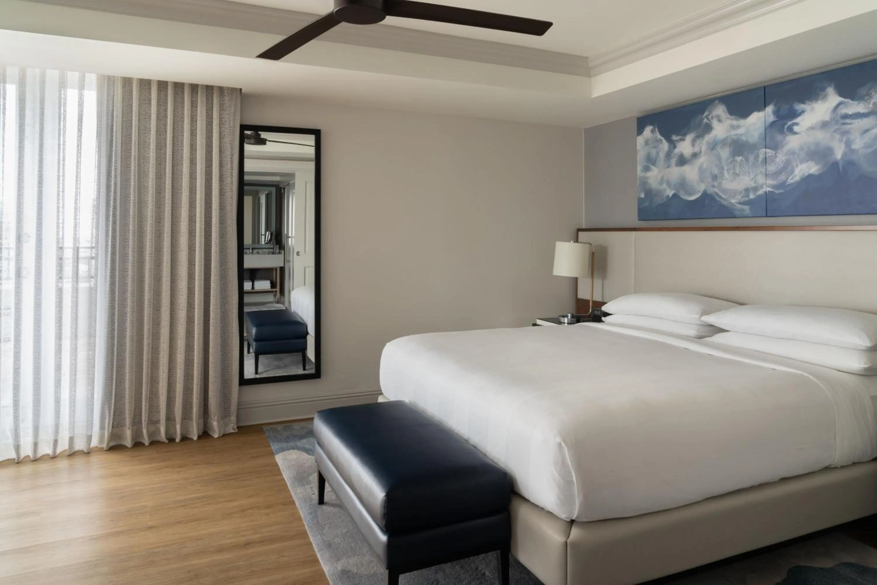 Bedroom, Bed in Tampa Marriott Water Street