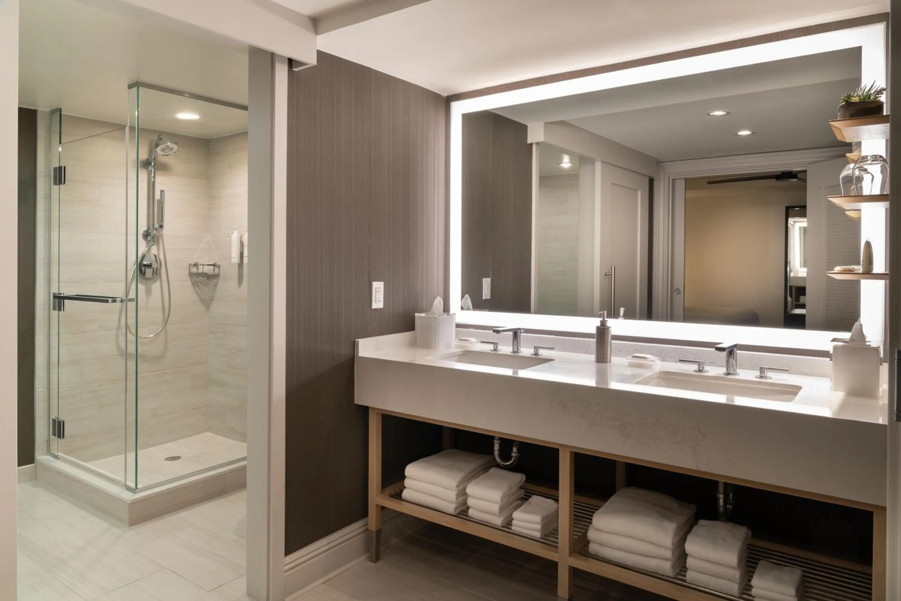 Bathroom in Tampa Marriott Water Street