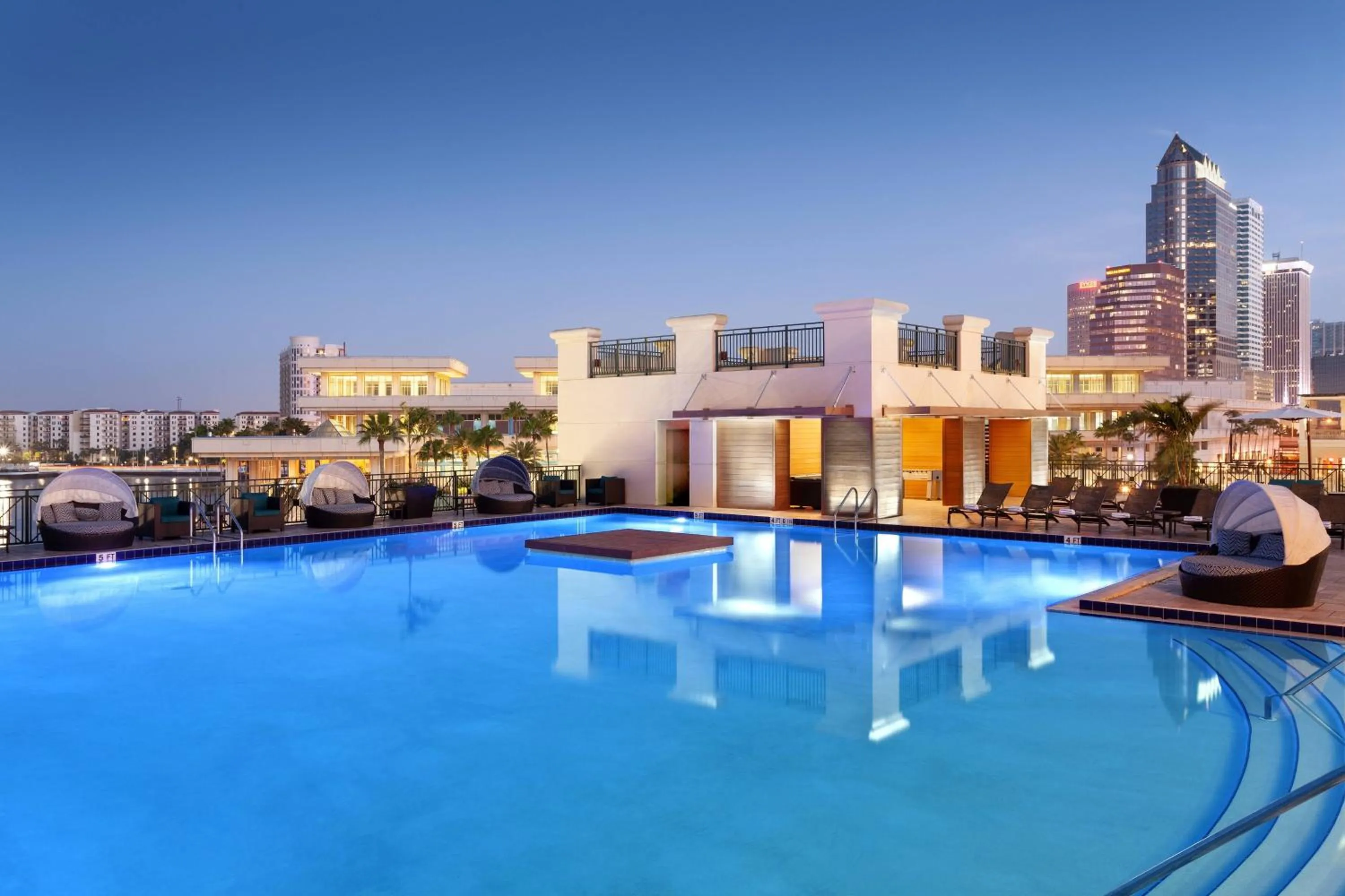 Swimming pool in Tampa Marriott Water Street