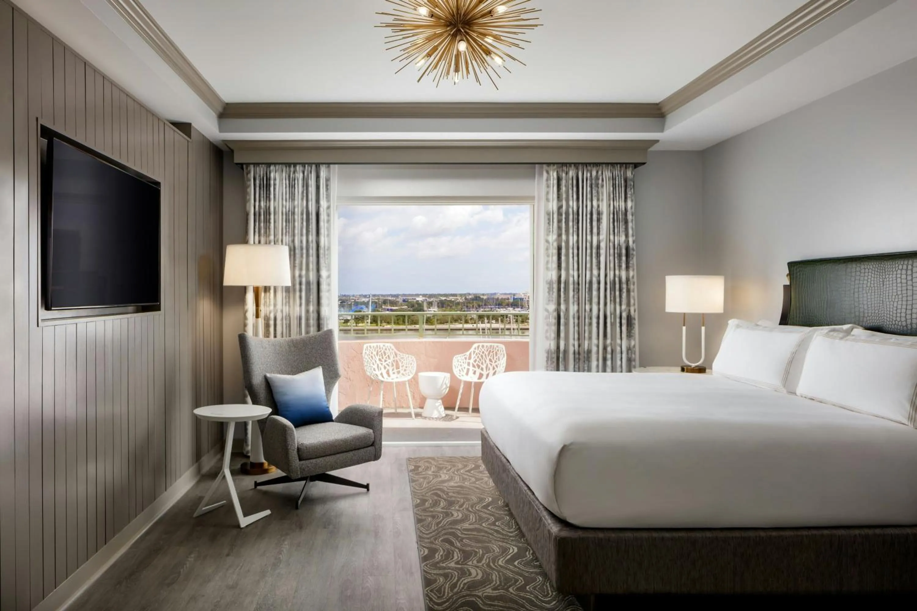 Bedroom, Bed in The Vinoy Resort & Golf Club, Autograph Collection