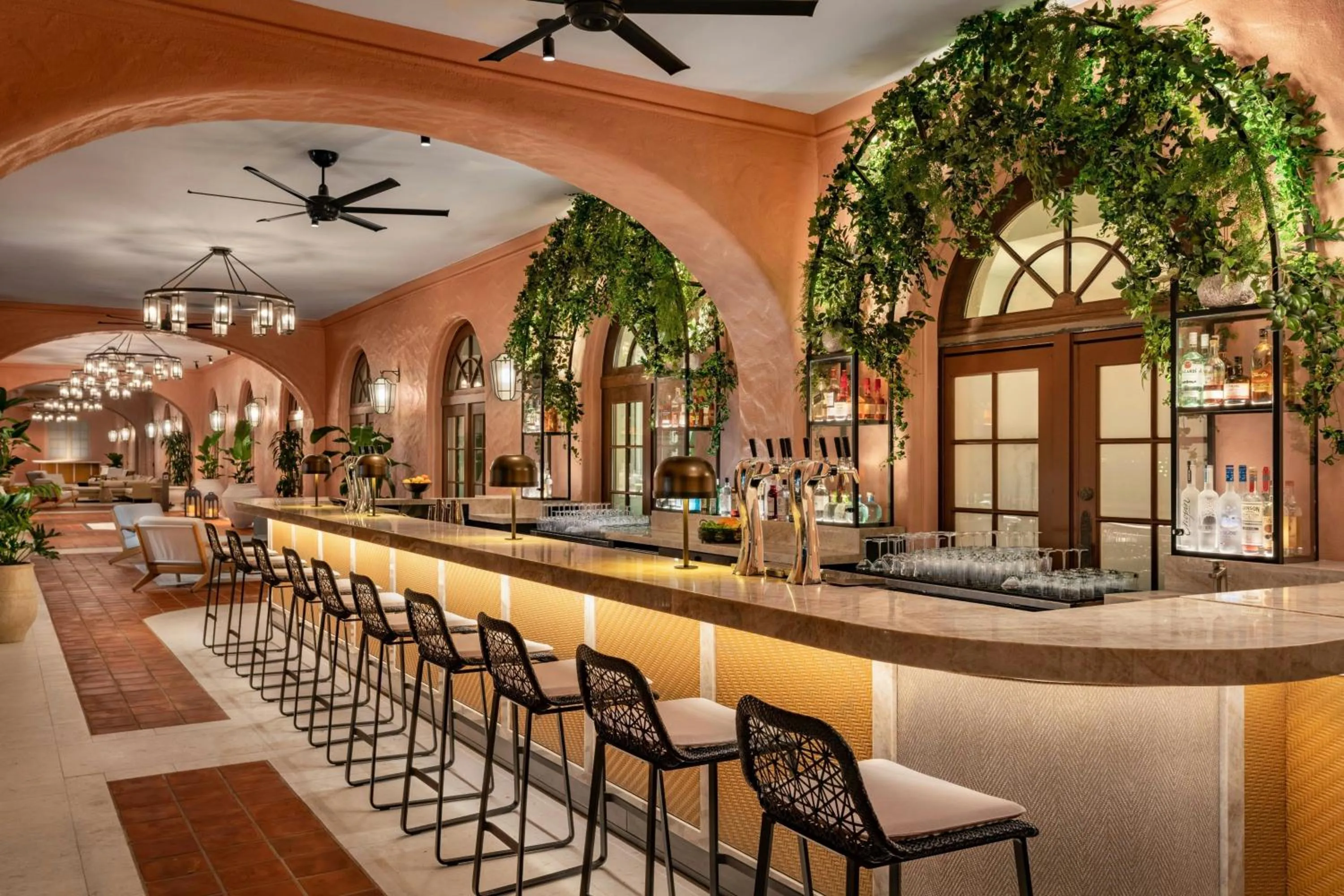 Lounge or bar in The Vinoy Resort & Golf Club, Autograph Collection