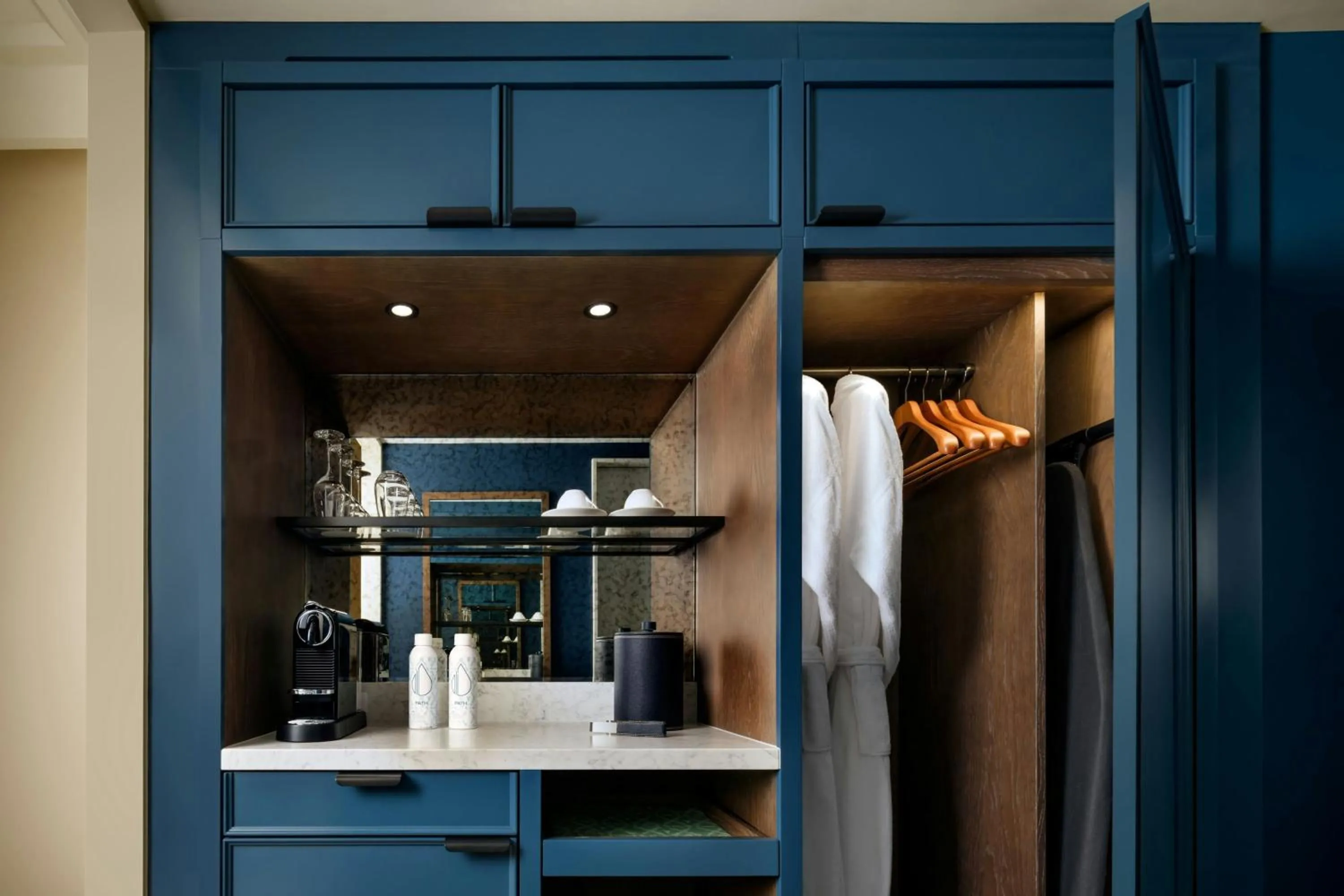 Photo of the whole room in The Vinoy Resort & Golf Club, Autograph Collection