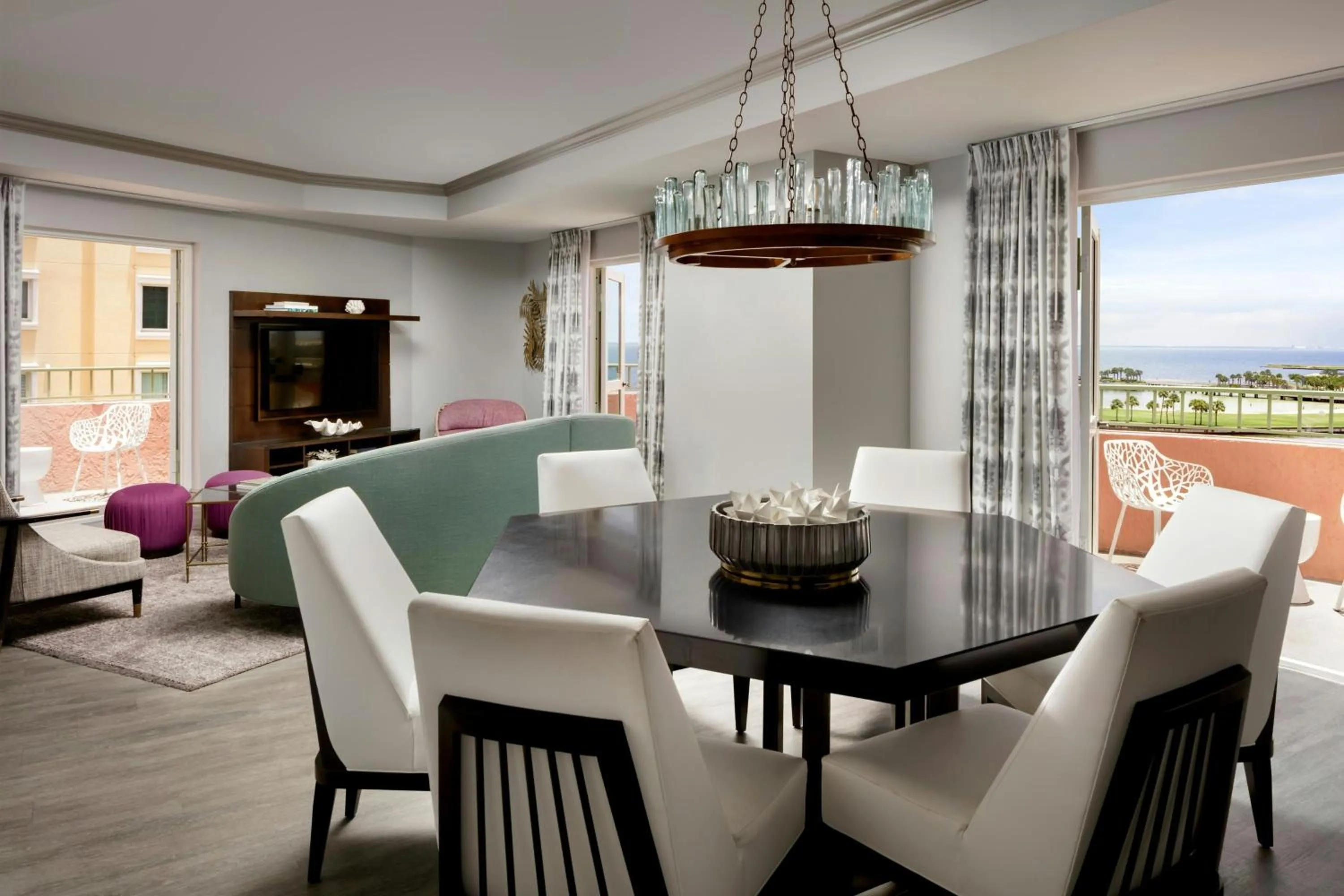 Living room in The Vinoy Resort & Golf Club, Autograph Collection