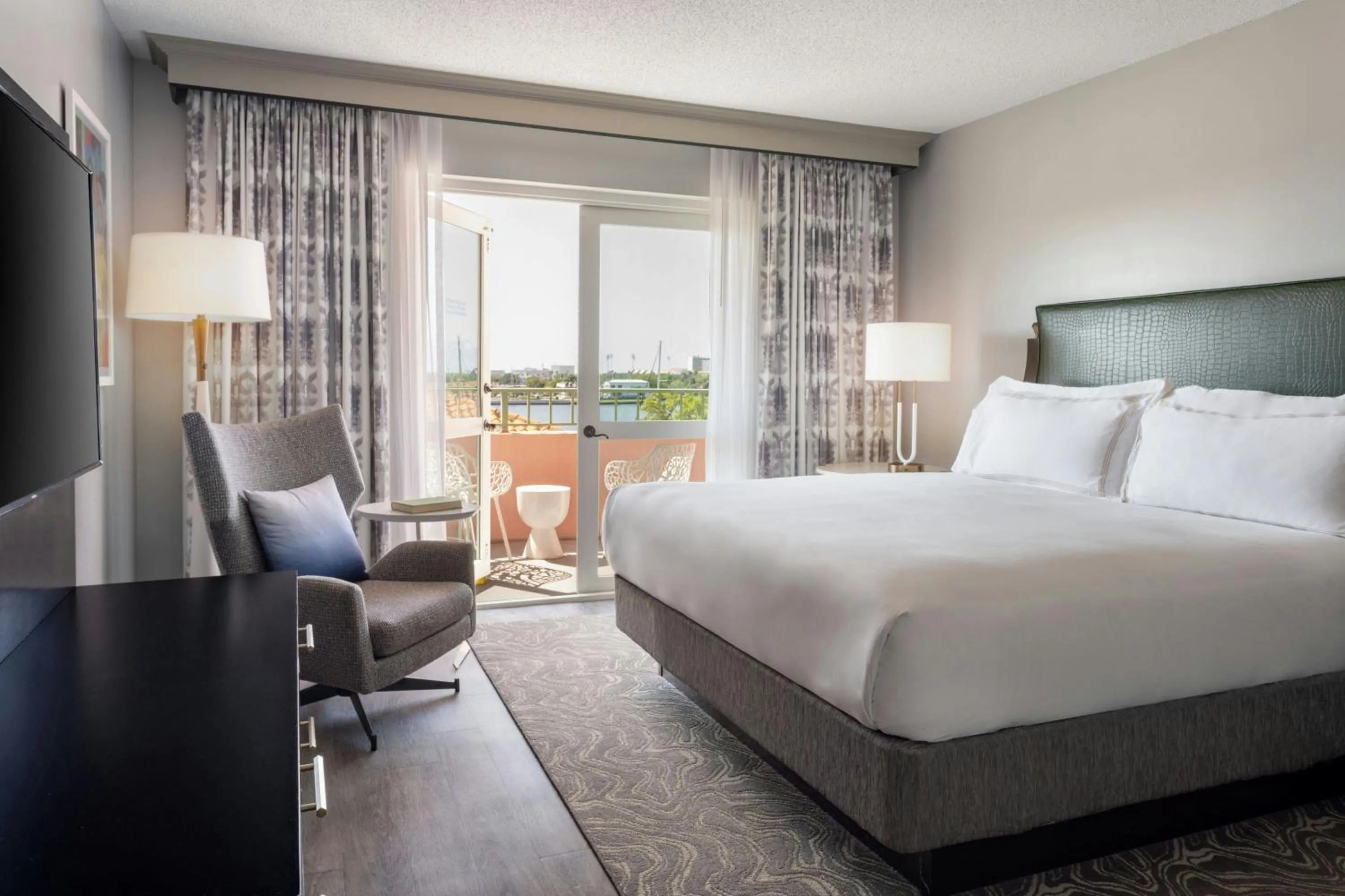 Bedroom, Bed in The Vinoy Resort & Golf Club, Autograph Collection