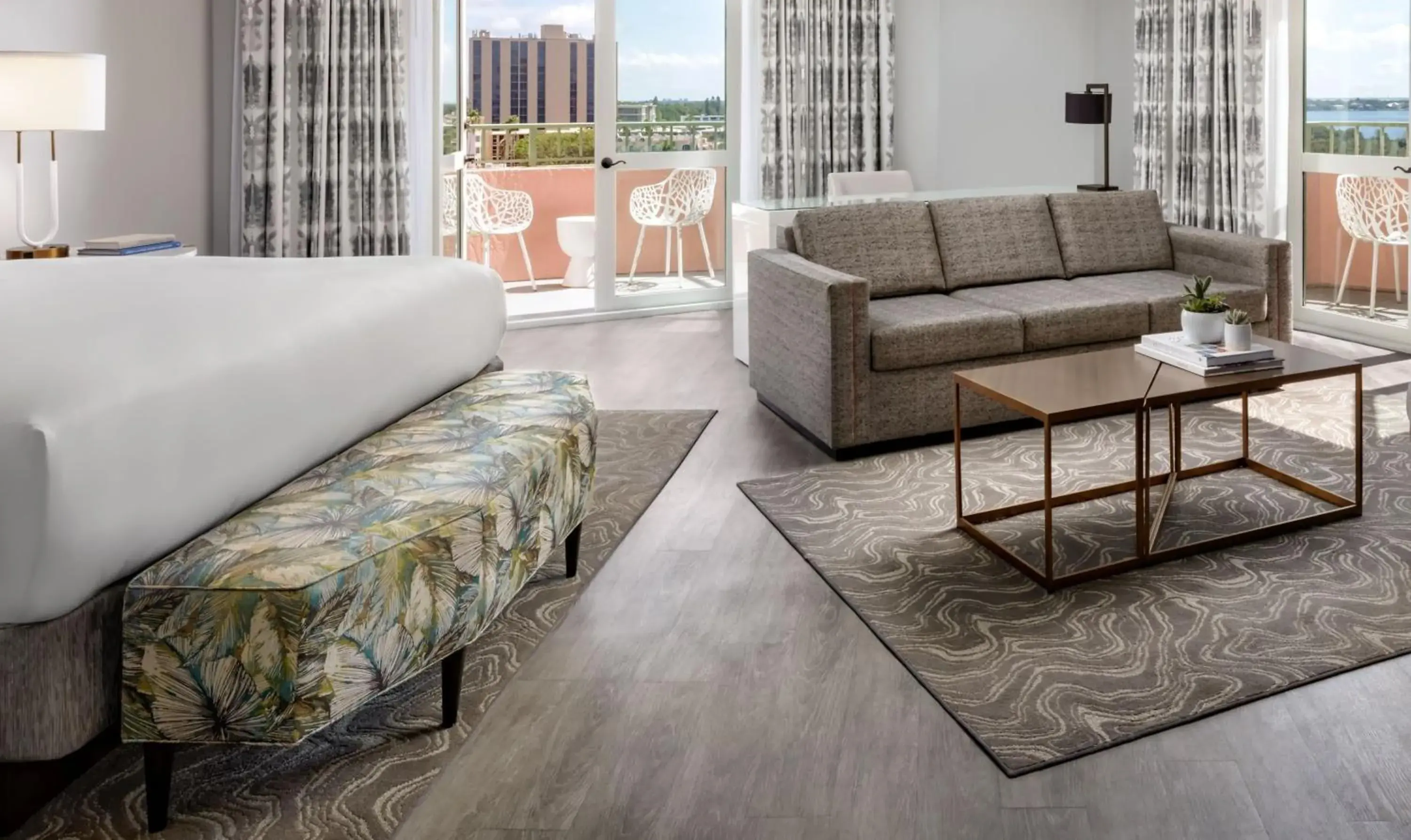 One-Bedroom King Studio Suite with Resort View, Corner, Balcony - Tower in The Vinoy Resort & Golf Club, Autograph Collection One-Bedroom King Studio Suite with Resort View, Corner, Balcony - Tower in The Vinoy Resort & Golf Club, Autograph Collection