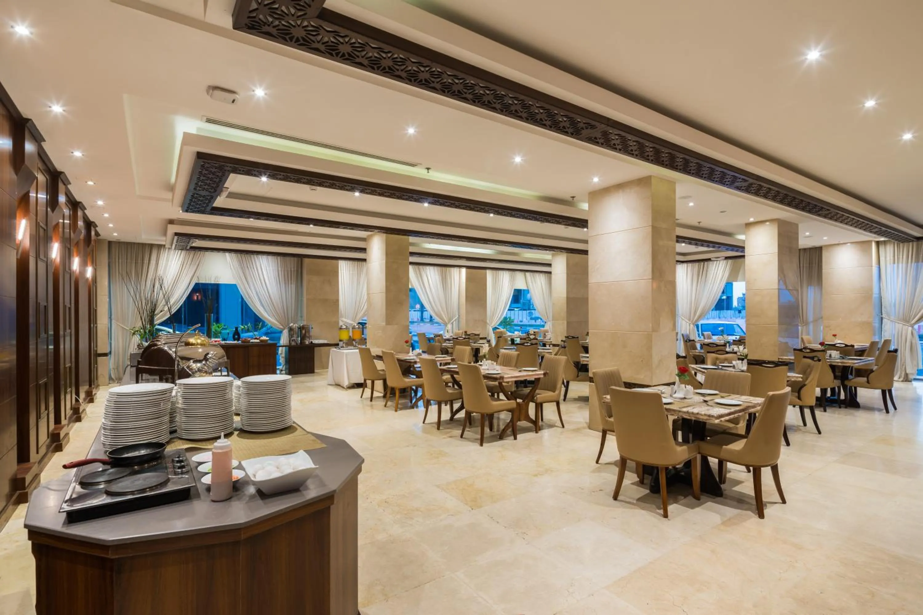 Restaurant/places to eat in Naviti Warwick Al Khobar