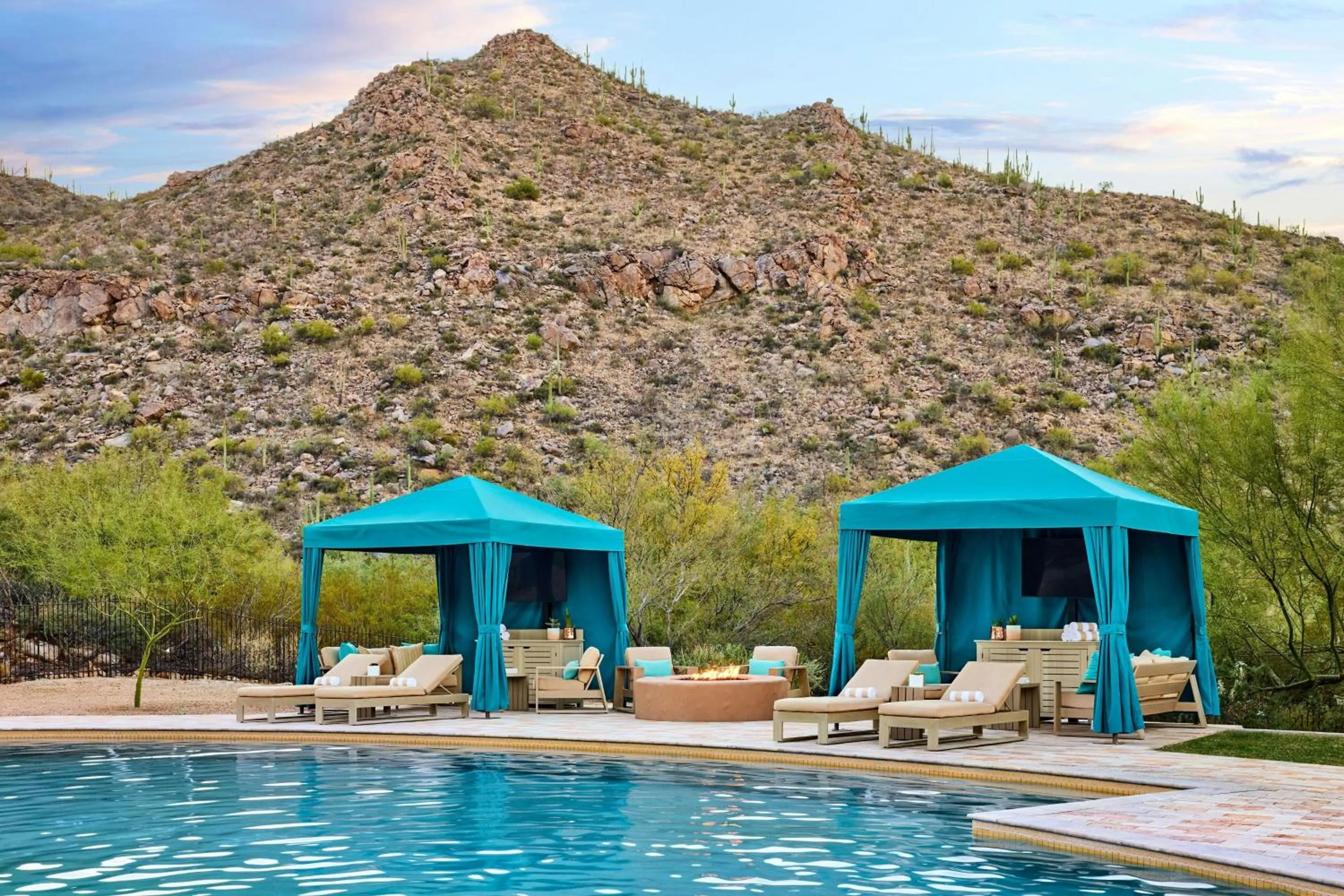 Swimming pool in The Ritz-Carlton, Dove Mountain