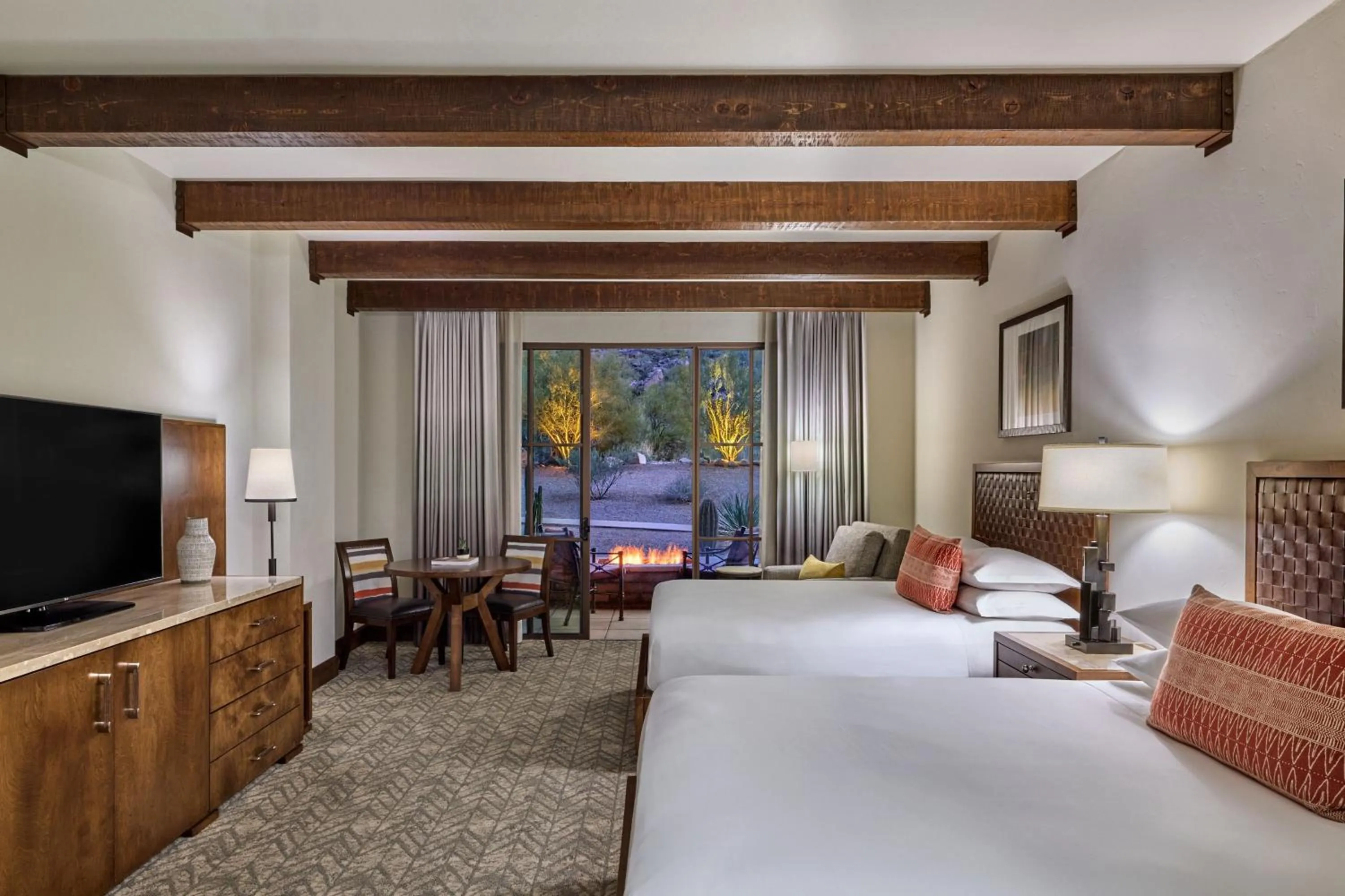 Photo of the whole room, Bed in The Ritz-Carlton, Dove Mountain