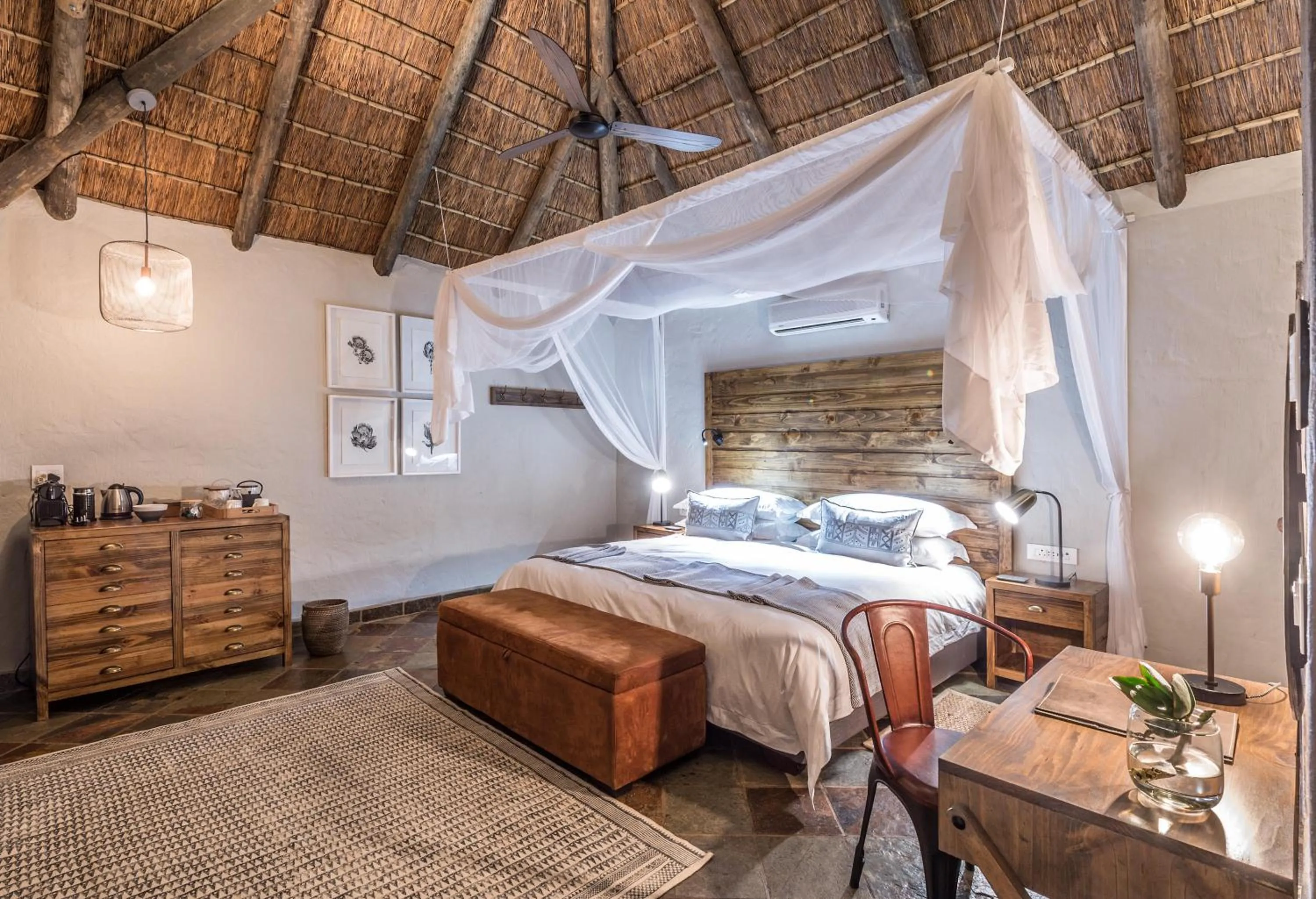 Bed in Lalibela Wildlife Reserve - Inzolo Lodge