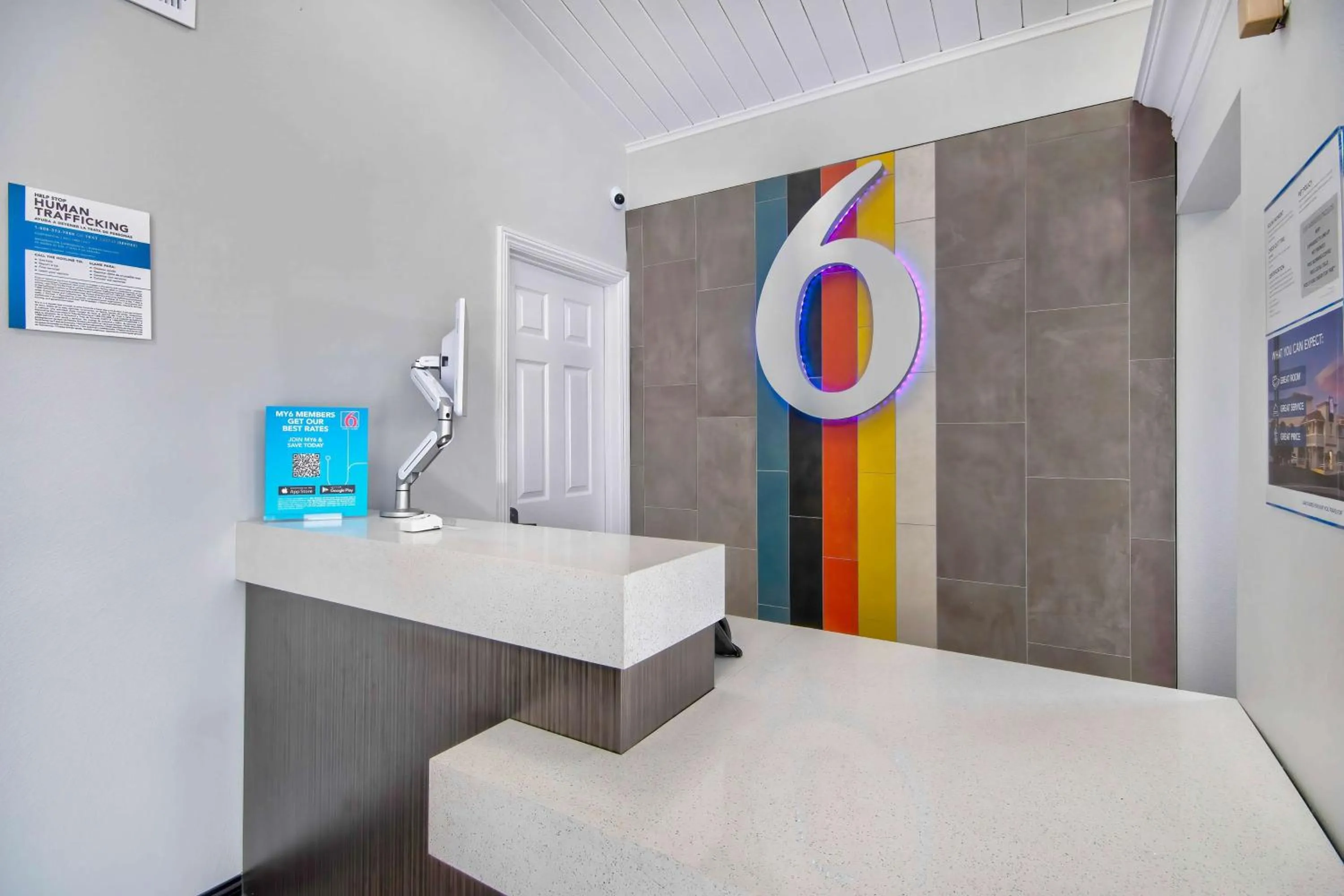 Lobby or reception in Studio 6 Eureka CA Old Town