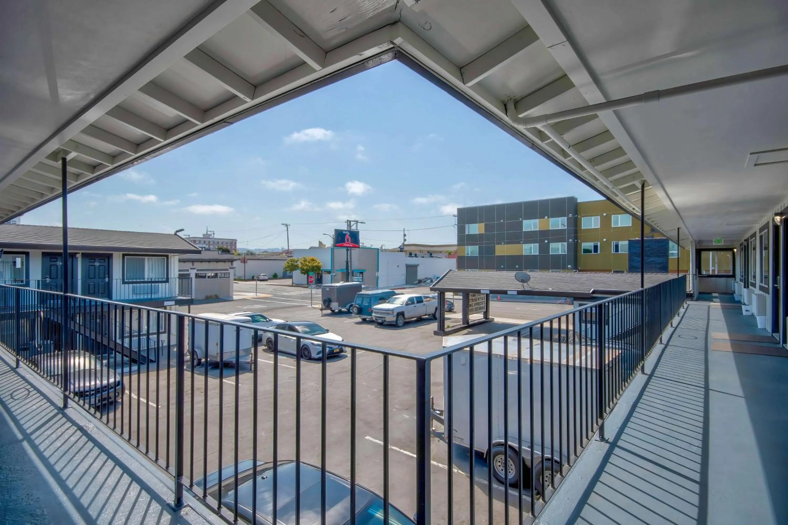 Property building in Studio 6 Eureka CA Old Town