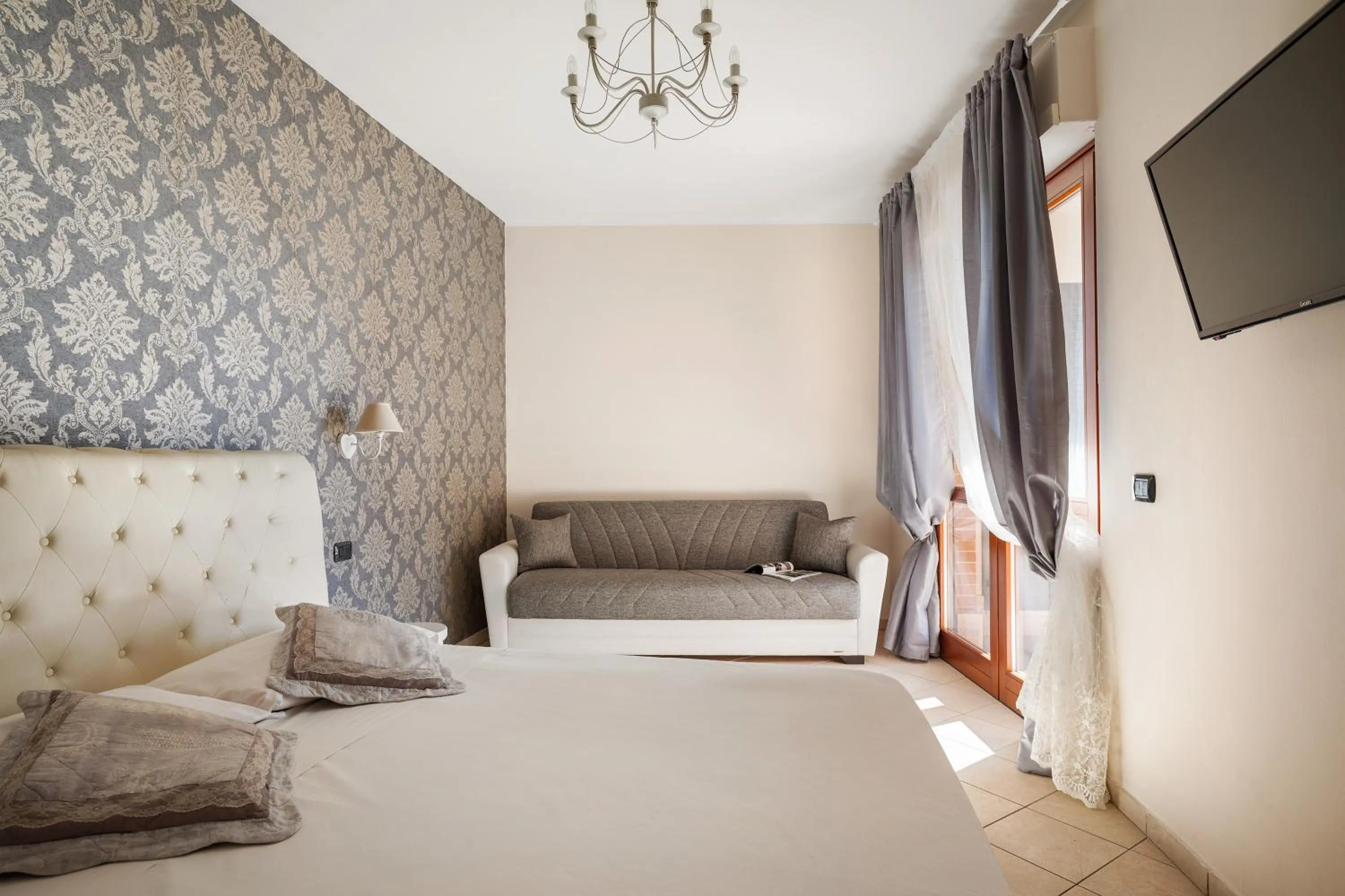 Bedroom, Bed in Giramondo LuxeFierairport