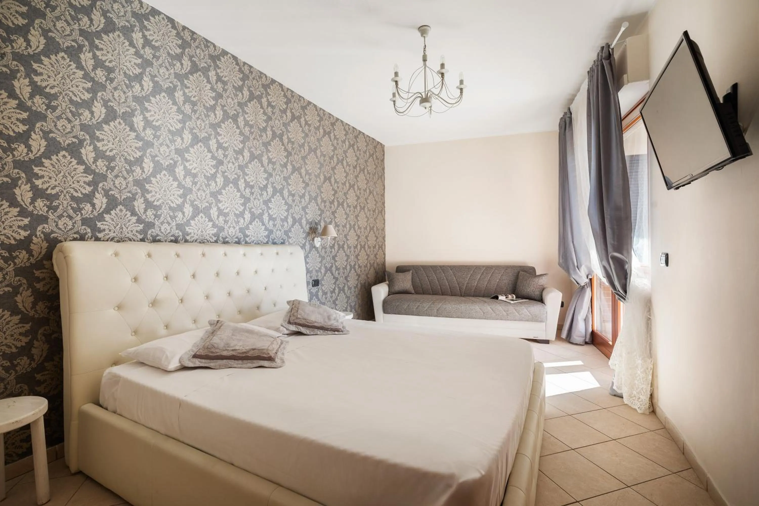 Bedroom, Bed in Giramondo LuxeFierairport