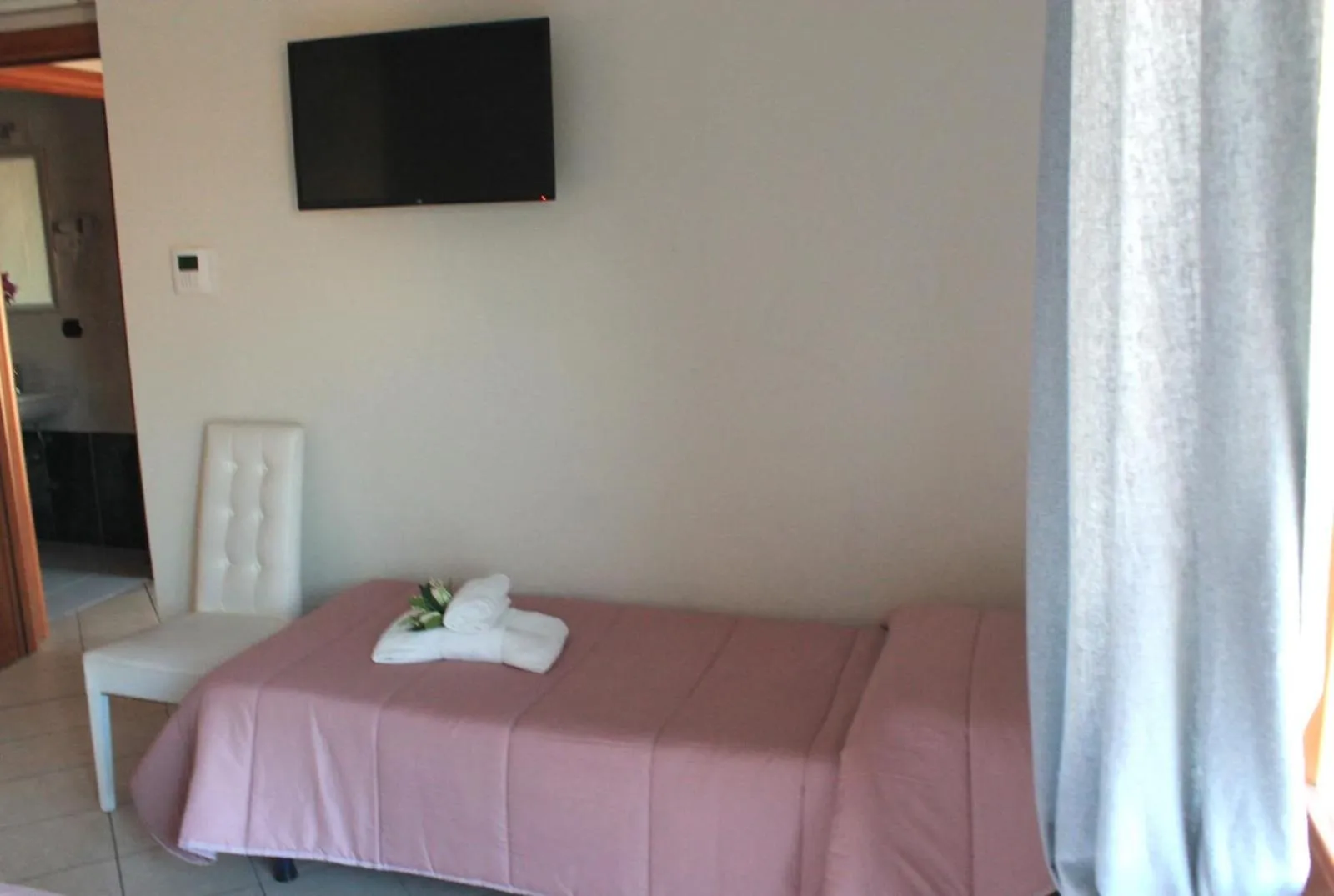 Bedroom, Bed in Giramondo LuxeFierairport