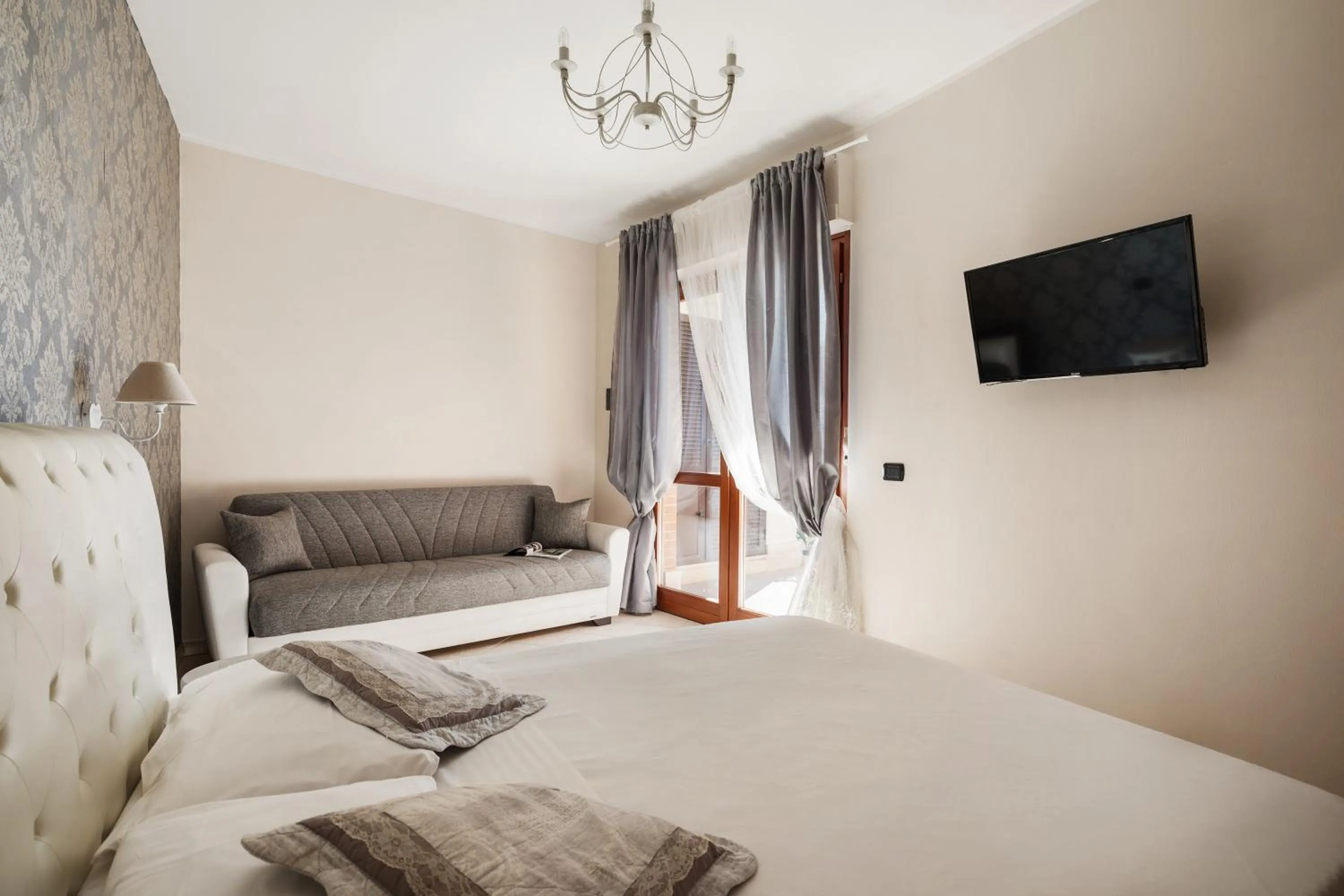 Bedroom, Bed in Giramondo LuxeFierairport