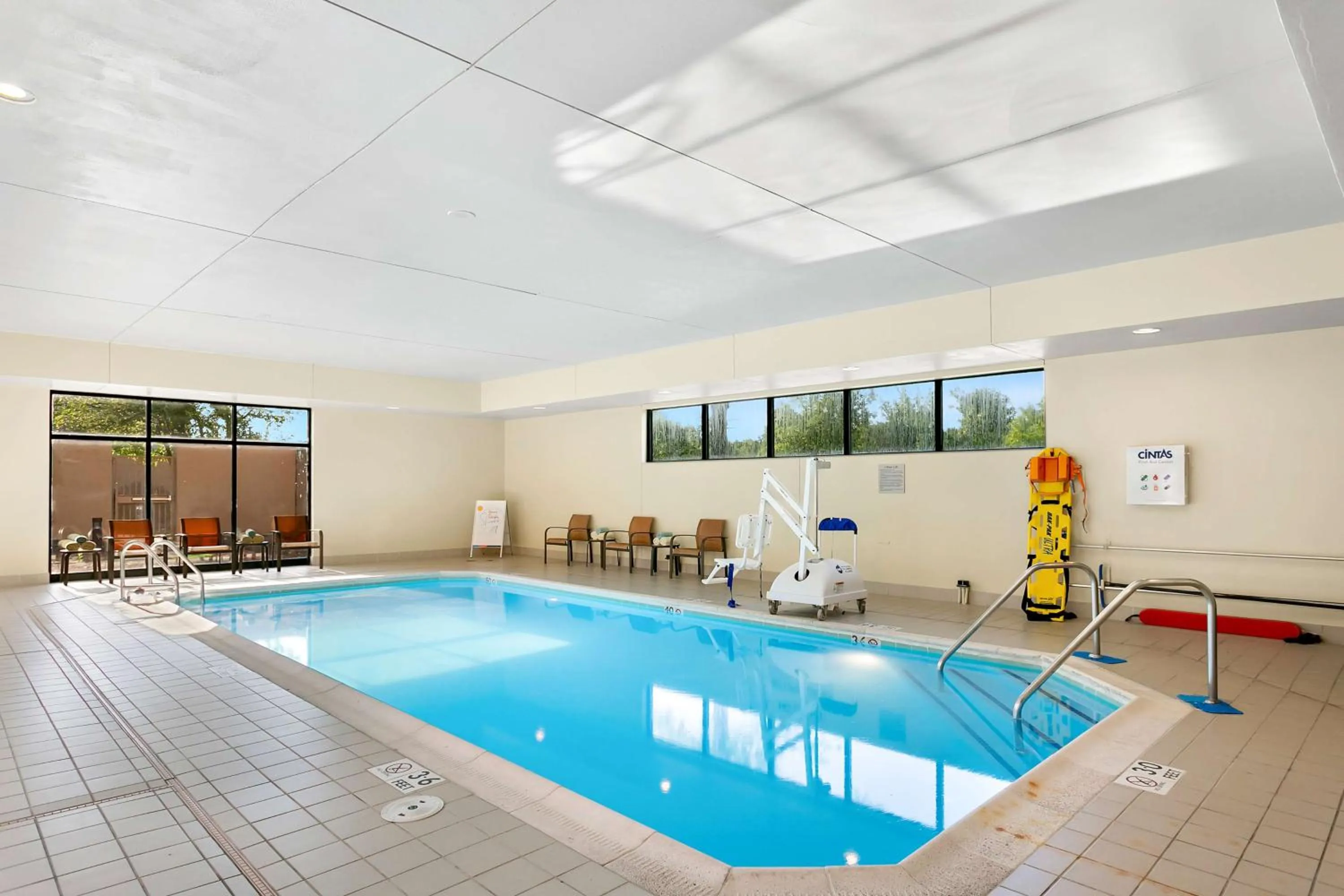 Pool view in Sonesta Select Greenbelt College Park