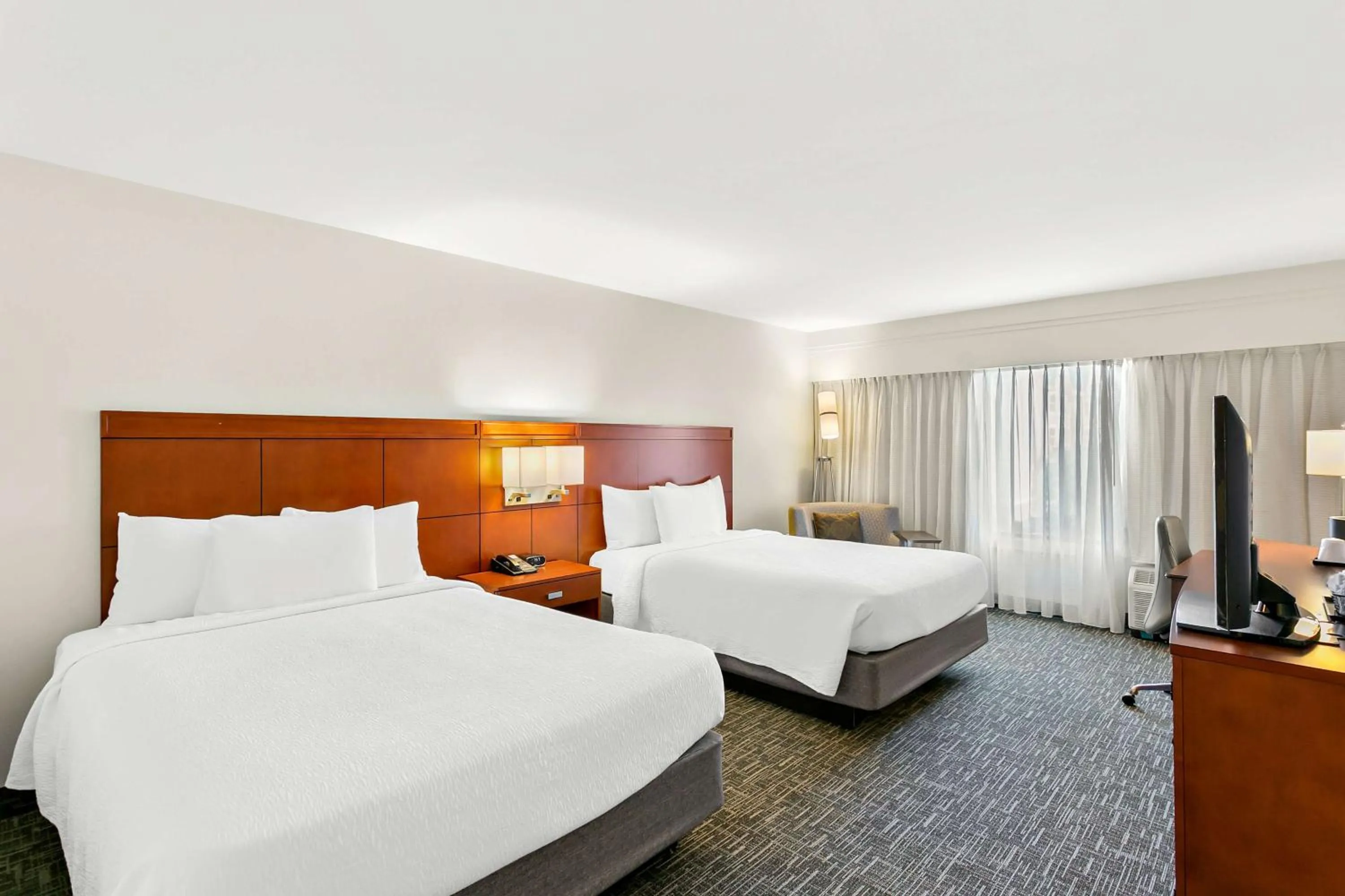 Bedroom, Bed in Sonesta Select Greenbelt College Park