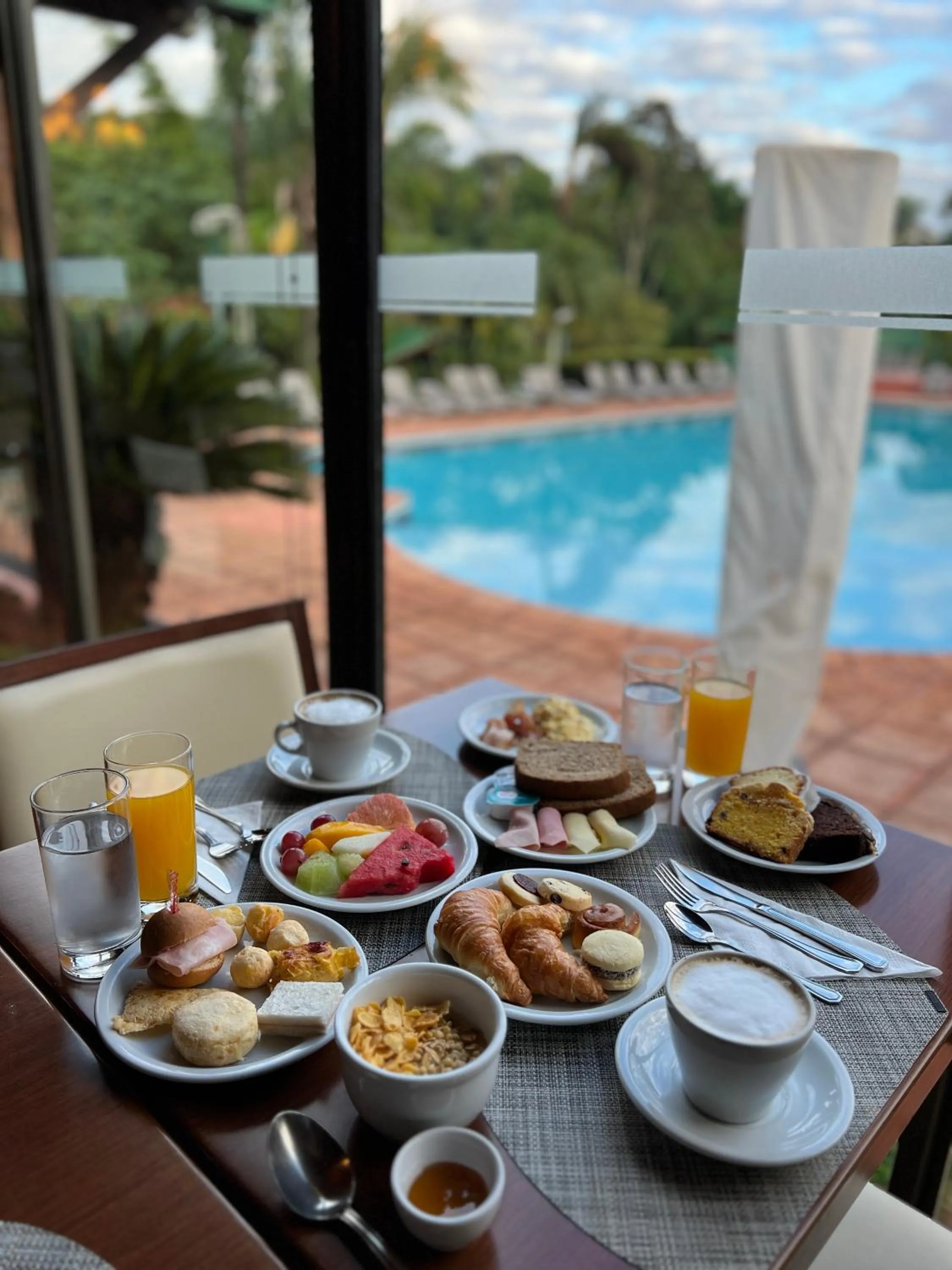 Buffet breakfast in Iguazu Jungle Lodge