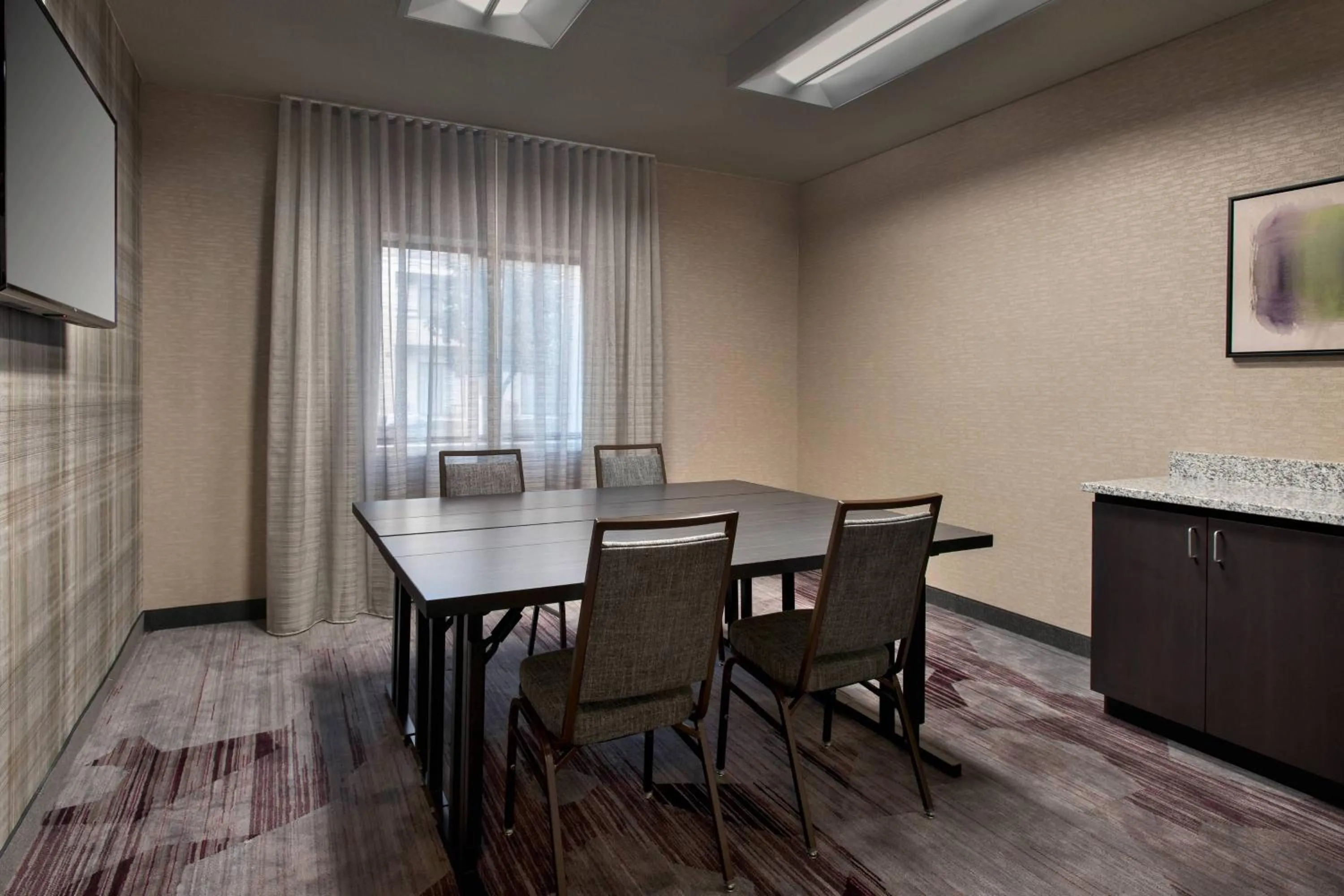 Meeting/conference room in Courtyard by Marriott Rockville