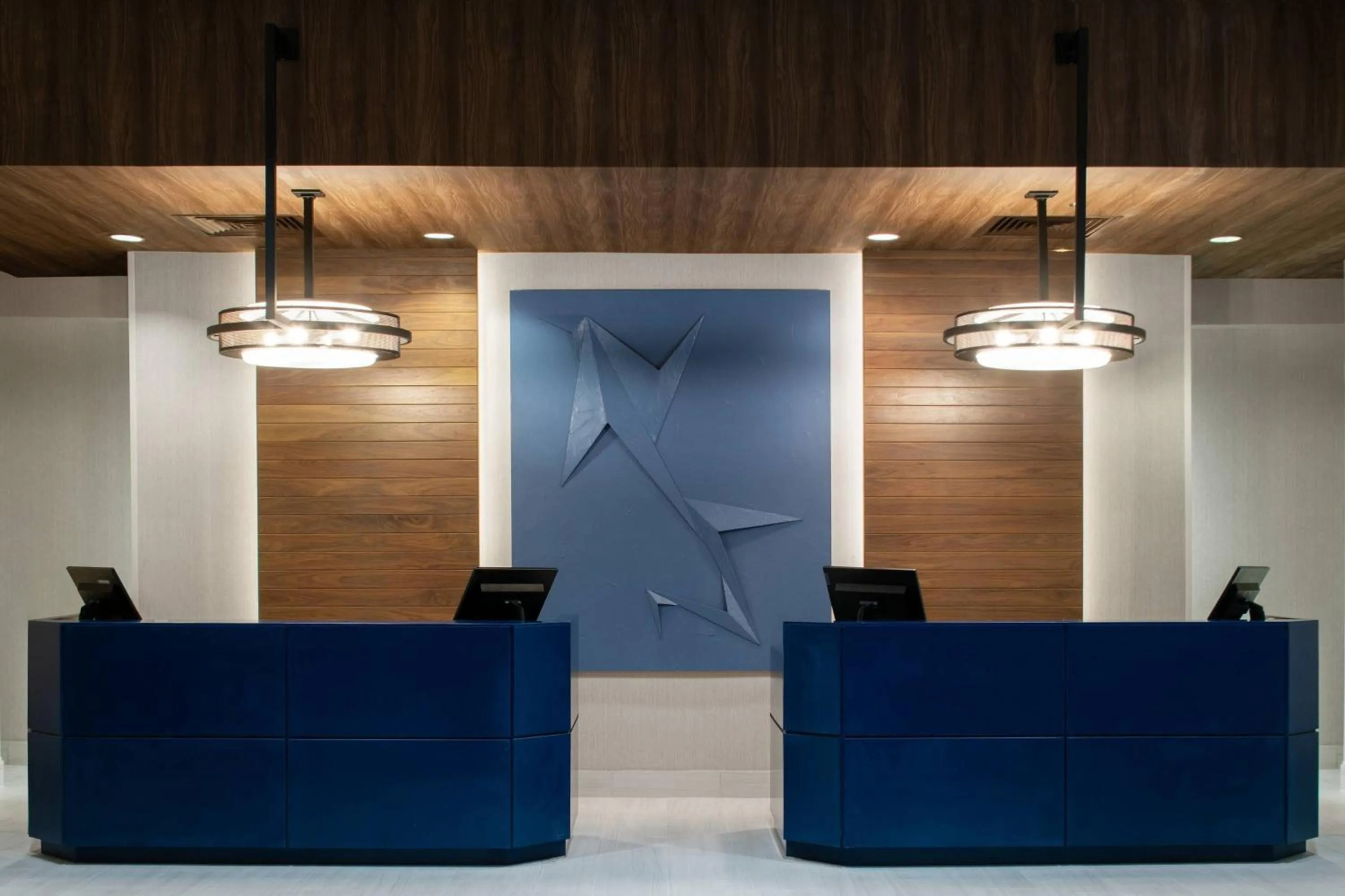 Lobby or reception in Tysons Corner Marriott