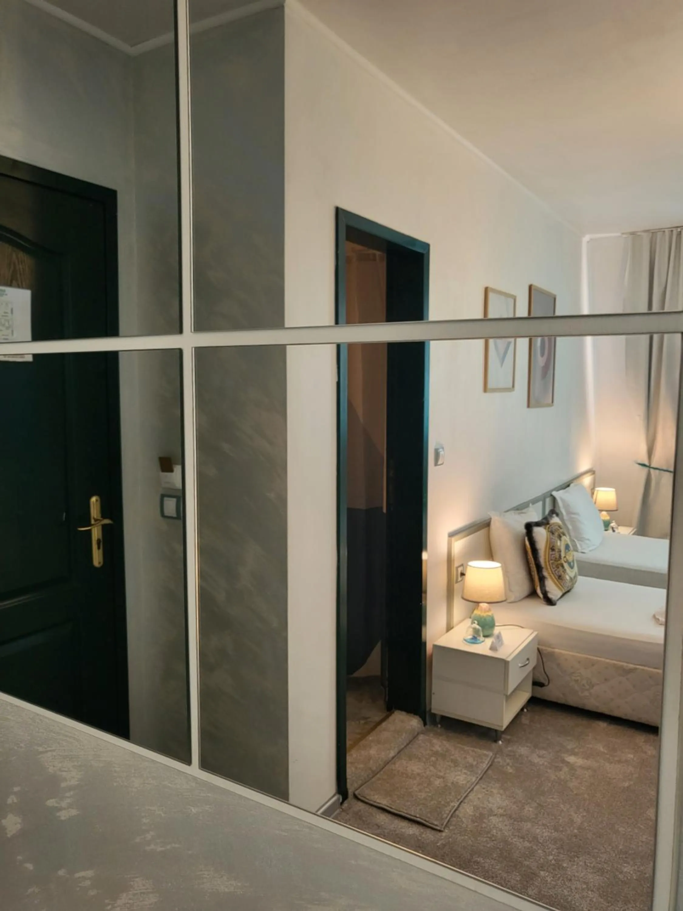 Bed in Charlino Plaza